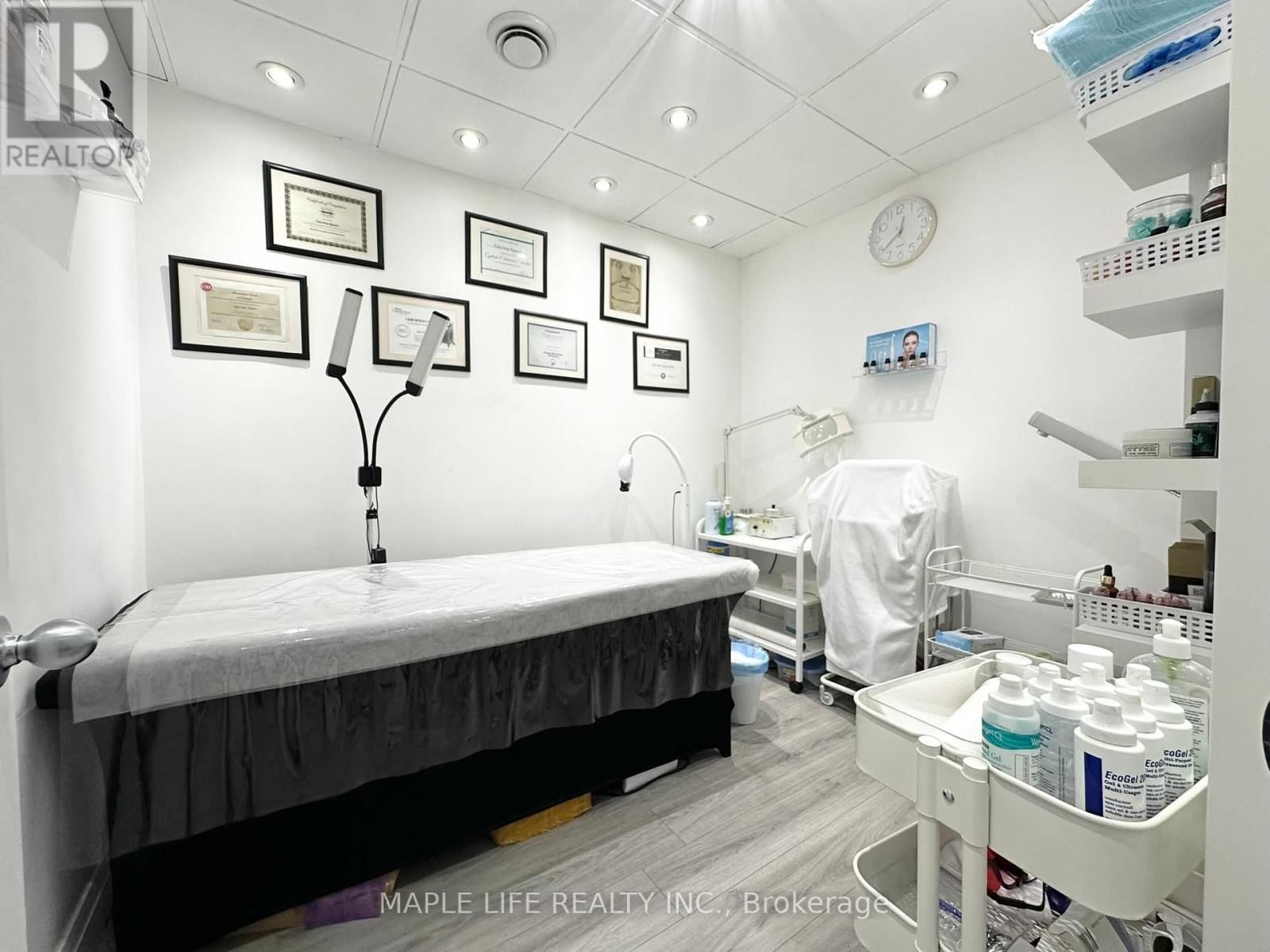 106 - 901 YONGE STREET Image 9