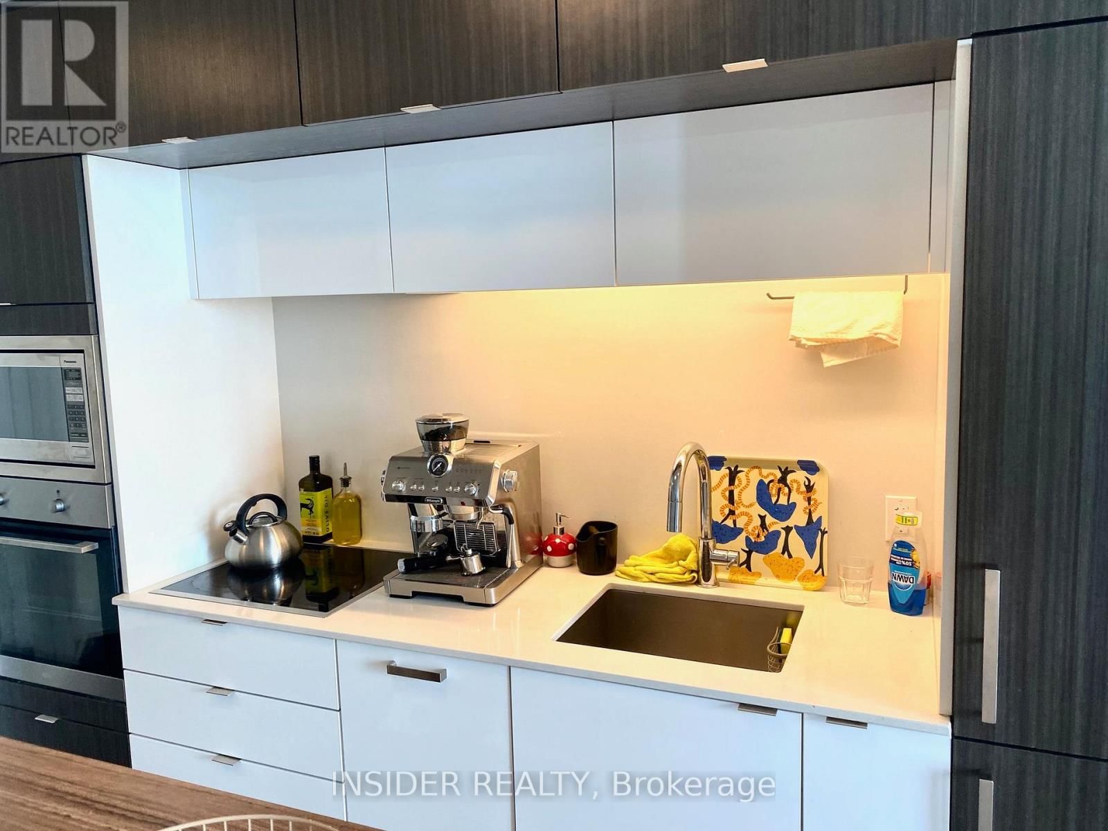 PH08 - 1 EDGEWATER DRIVE Image 10