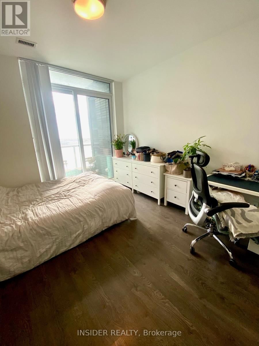 PH08 - 1 EDGEWATER DRIVE Image 14