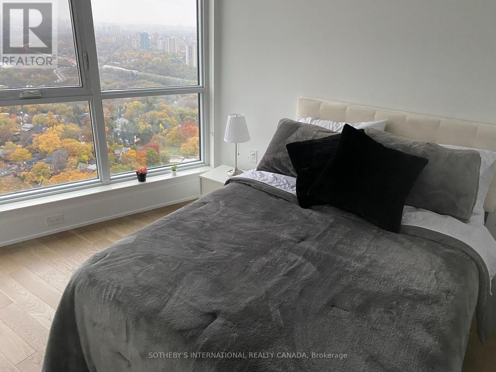 4215 - 585 BLOOR STREET EAST Image 12