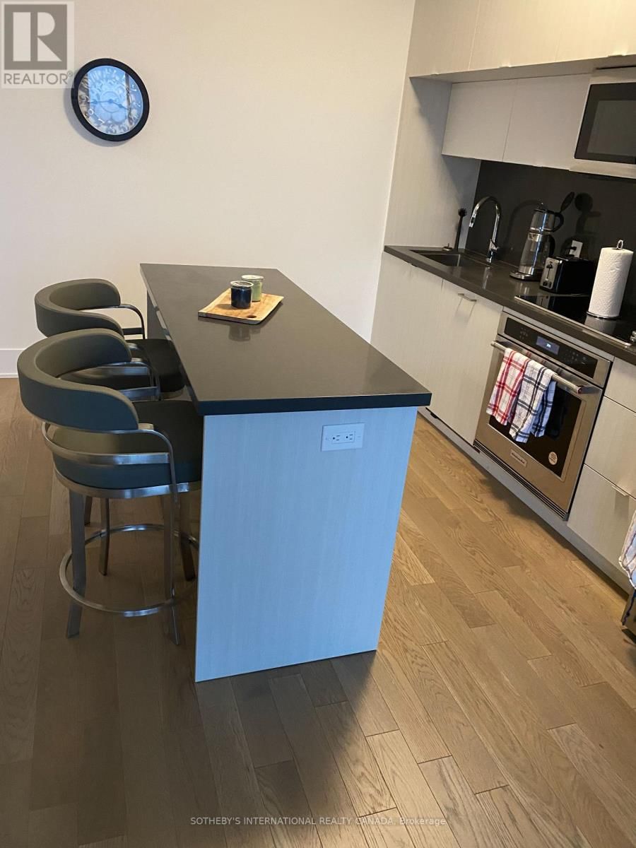 4215 - 585 BLOOR STREET EAST Image 5