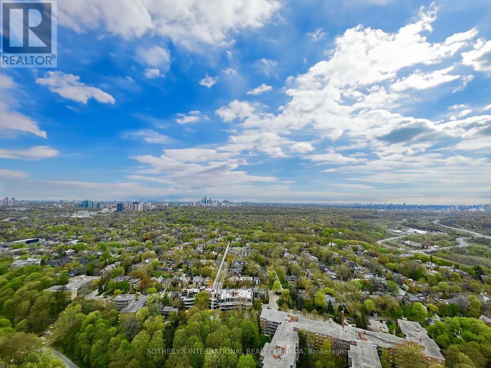 4215 - 585 BLOOR STREET EAST Image 7