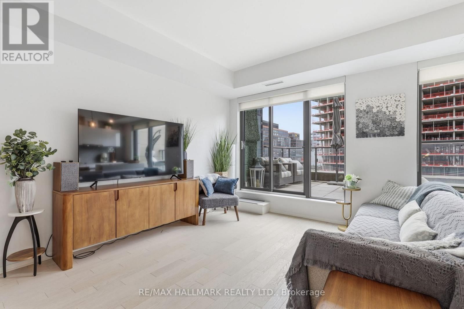 425 - 12 BONNYCASTLE STREET Image 3