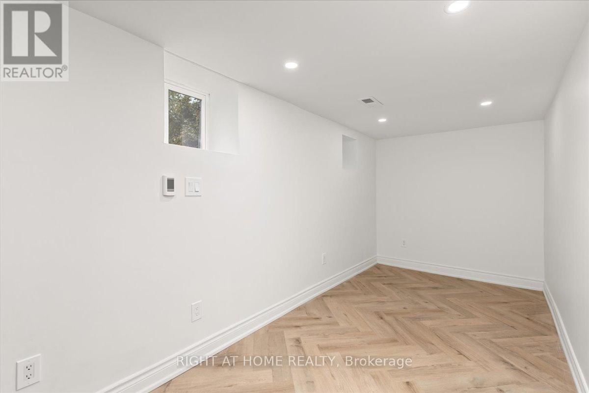 497 BROADWAY AVENUE Image 30