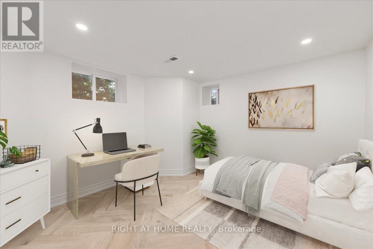 497 BROADWAY AVENUE Image 32