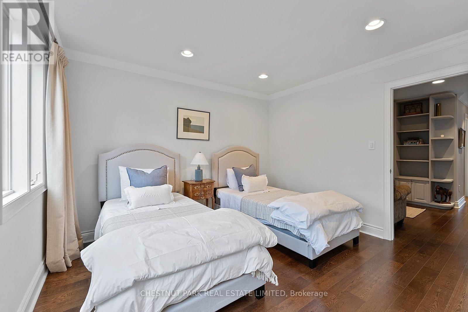 21 CASTLEFIELD AVENUE Image 15