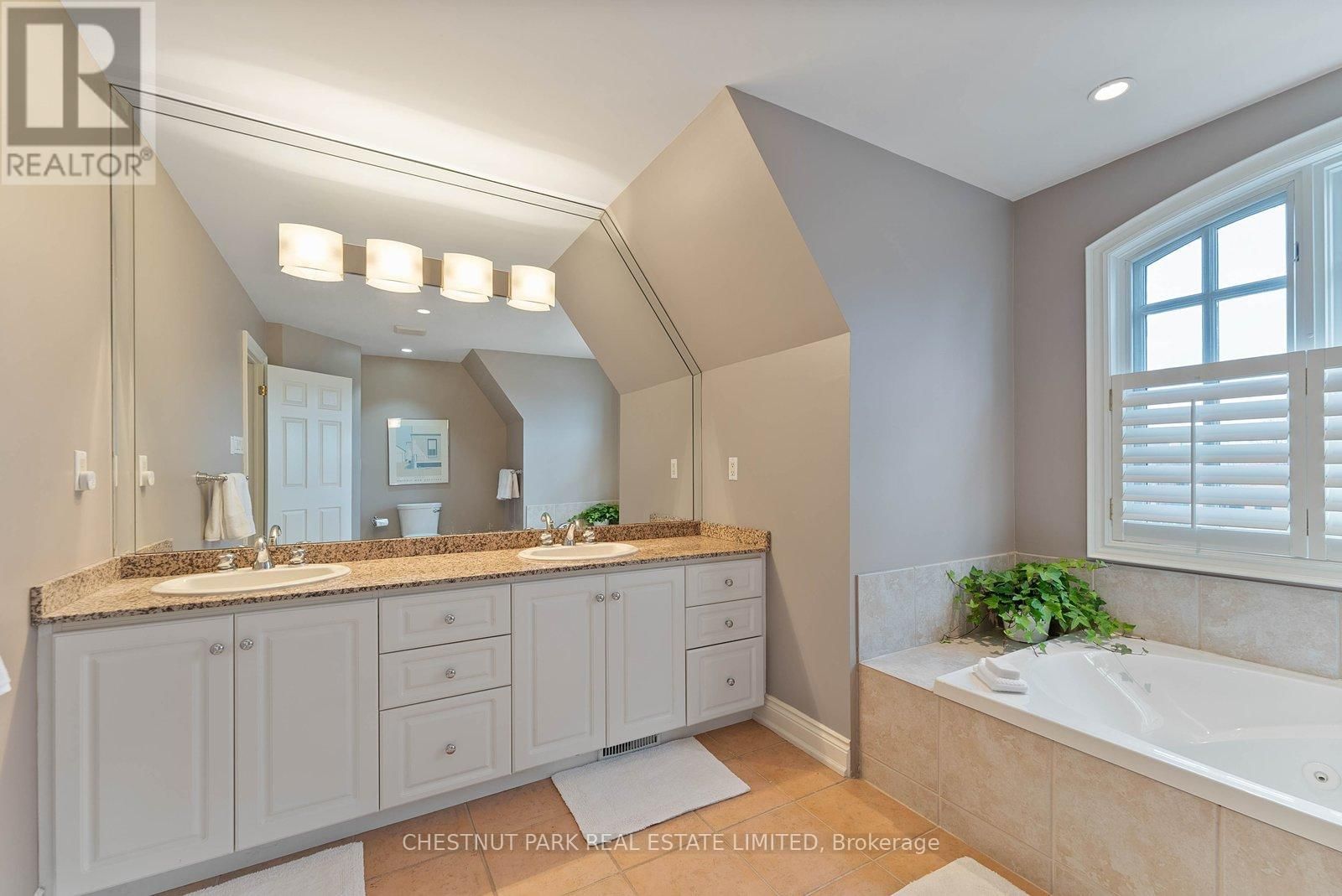 21 CASTLEFIELD AVENUE Image 23