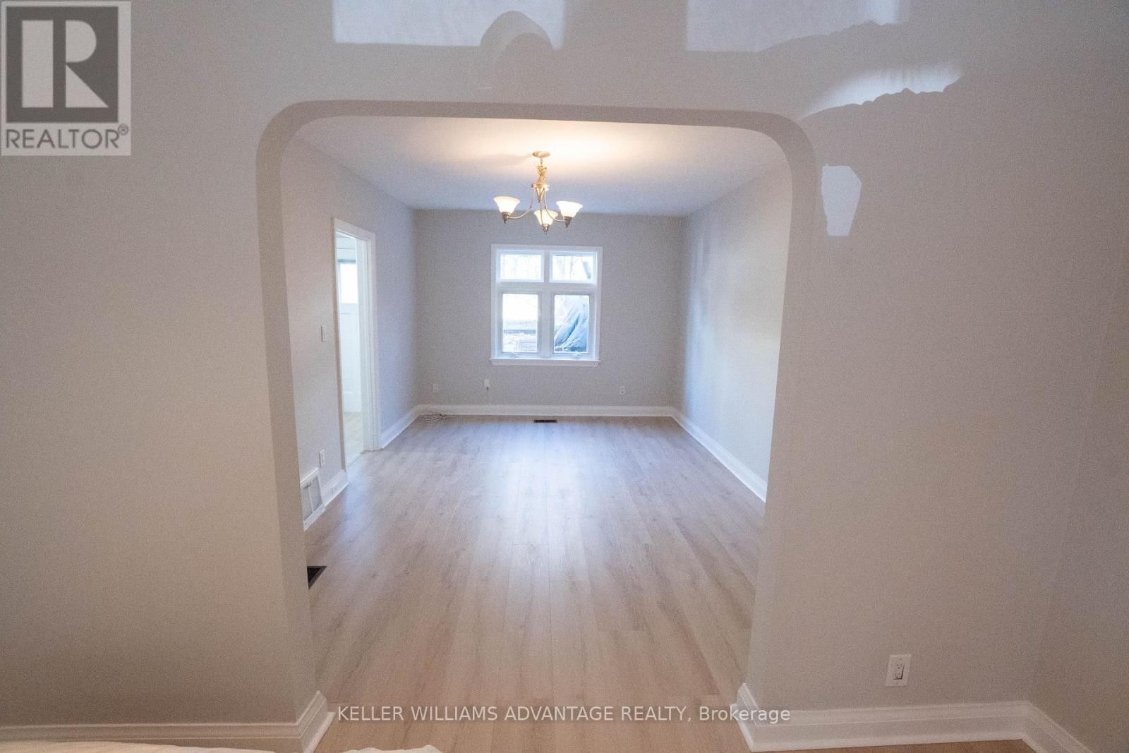 35 MOUNT ROYAL AVENUE Image 8