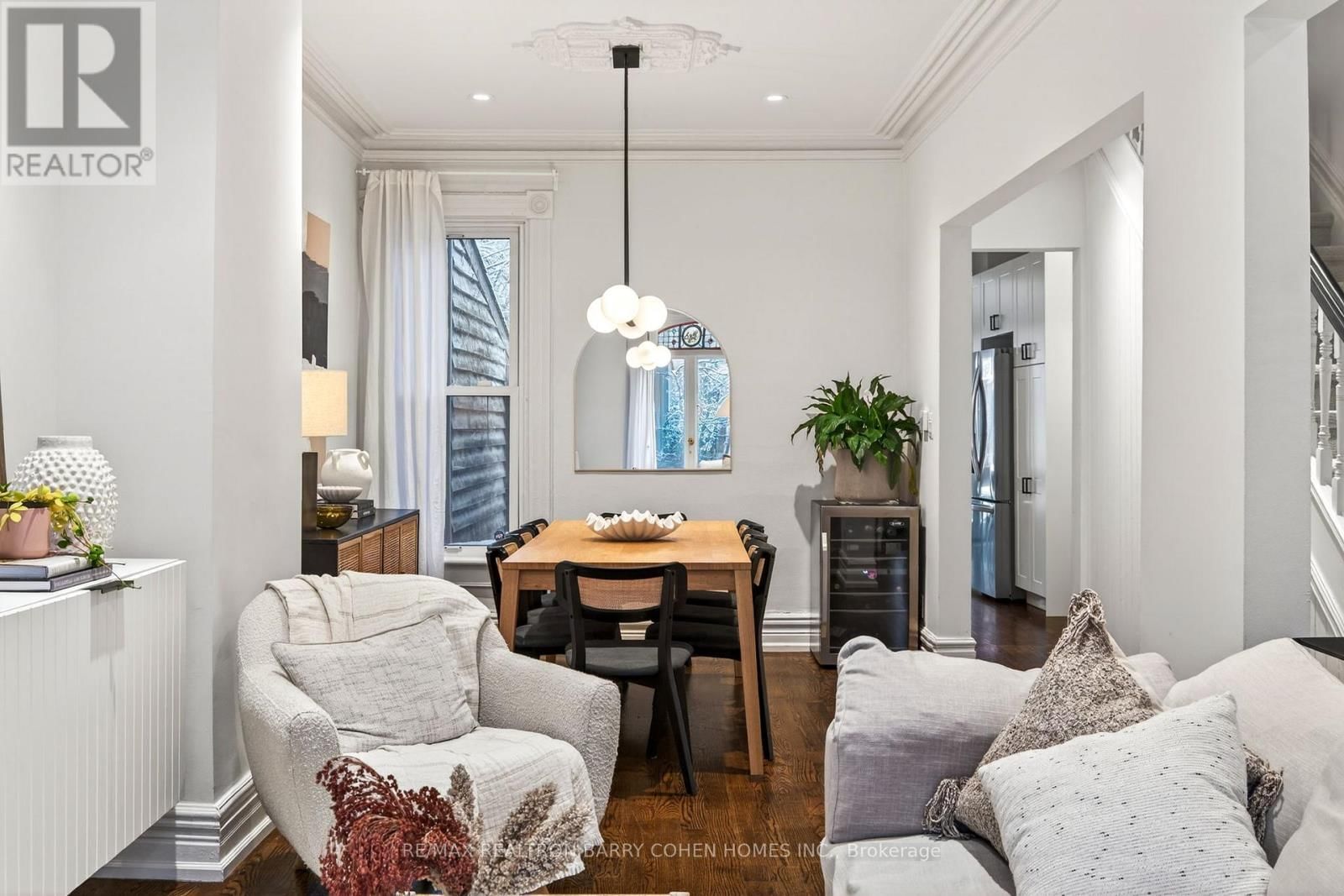 198 MACPHERSON AVENUE Image 10