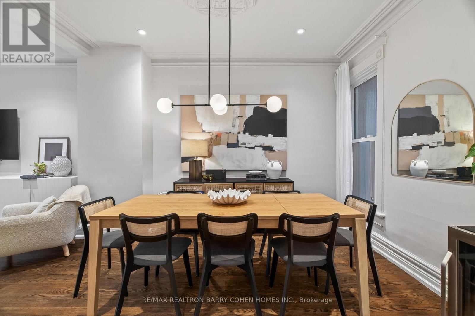 198 MACPHERSON AVENUE Image 14