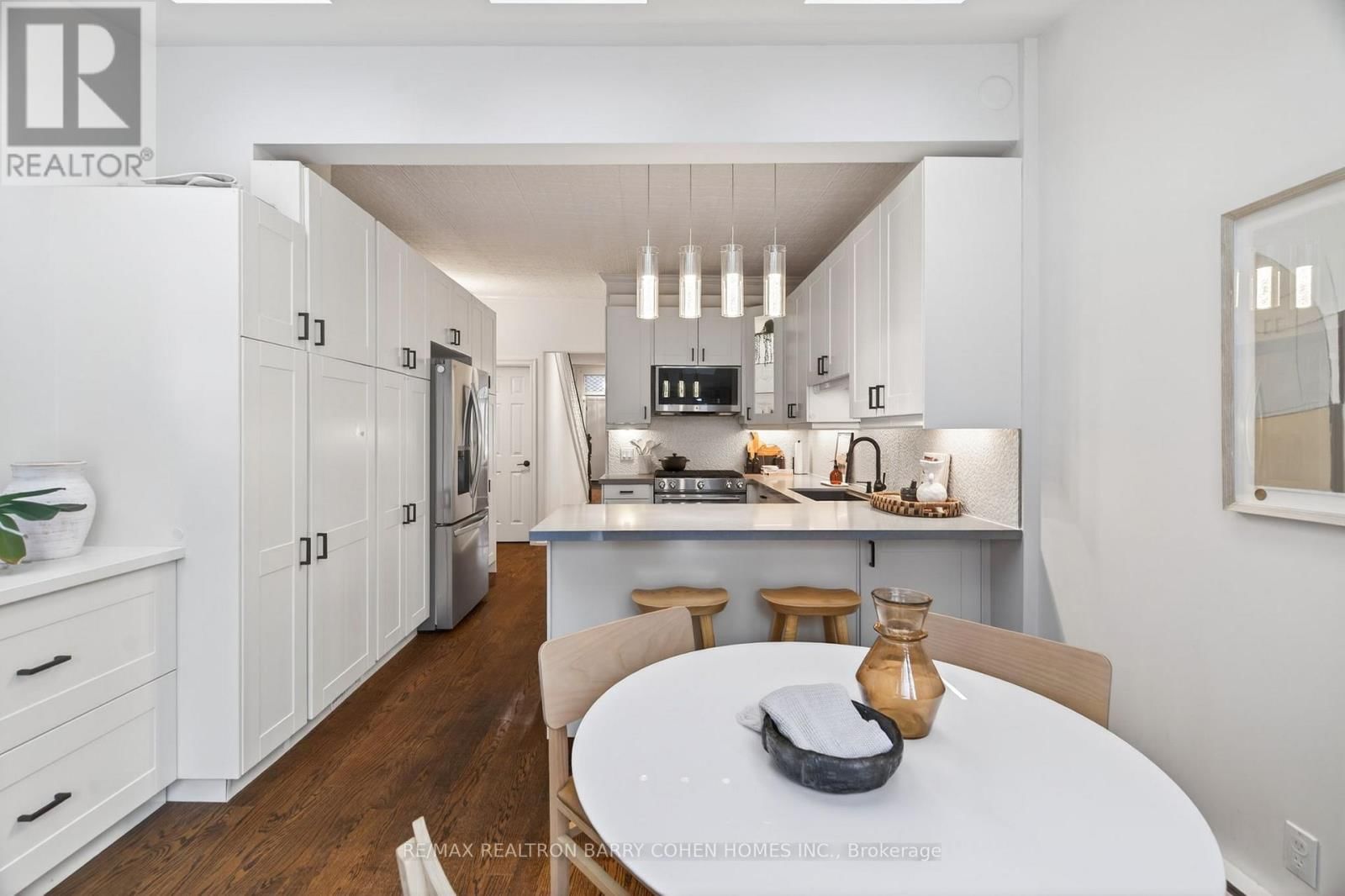 198 MACPHERSON AVENUE Image 20