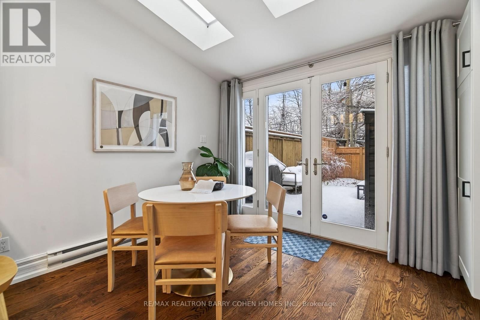 198 MACPHERSON AVENUE Image 21