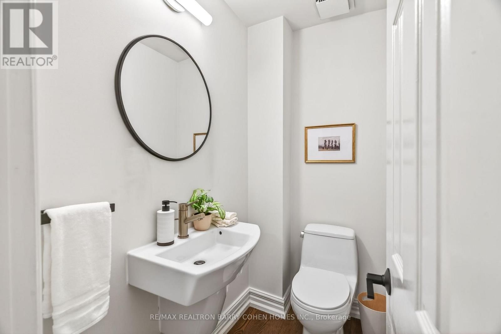 198 MACPHERSON AVENUE Image 22