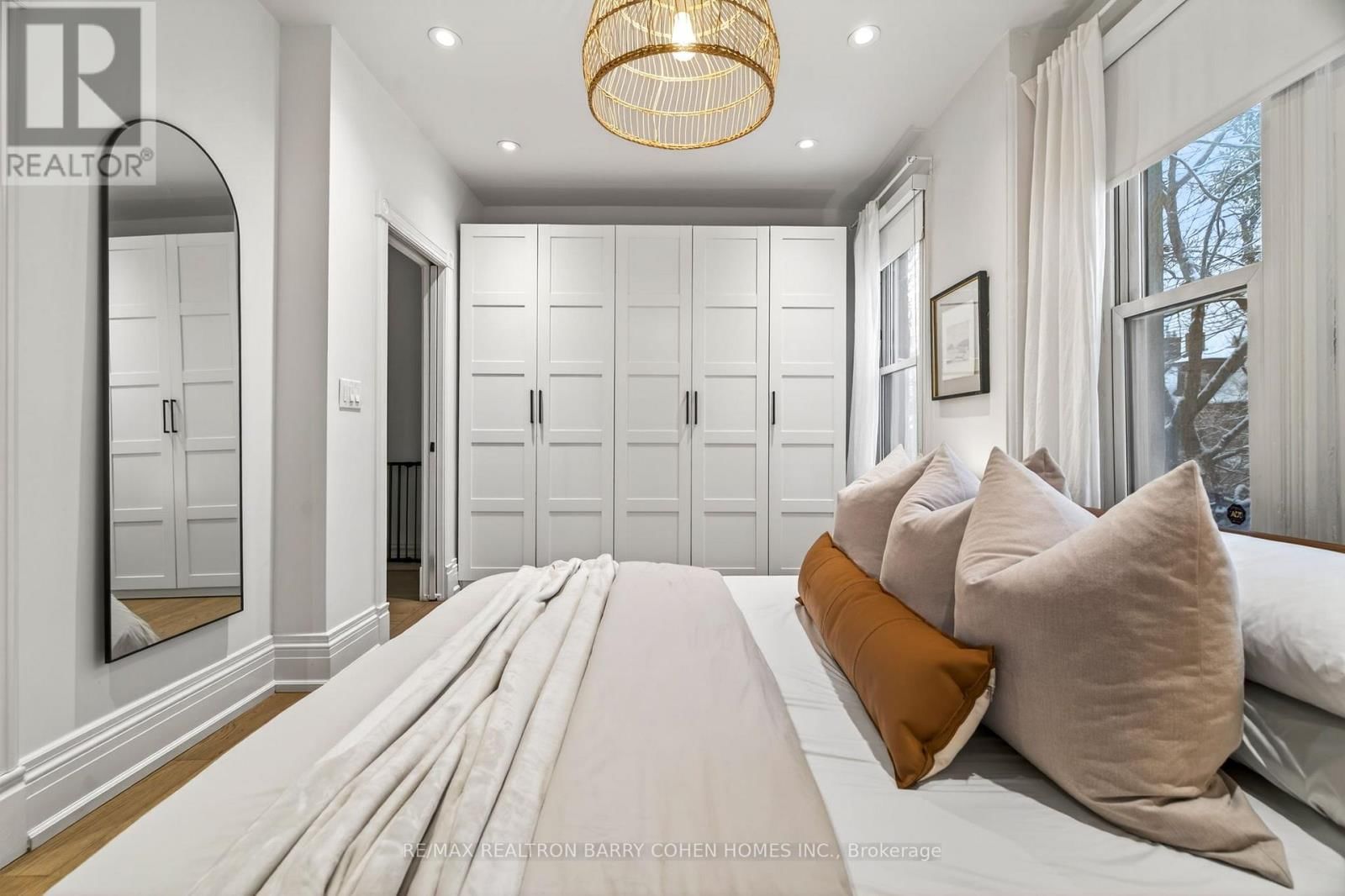 198 MACPHERSON AVENUE Image 26