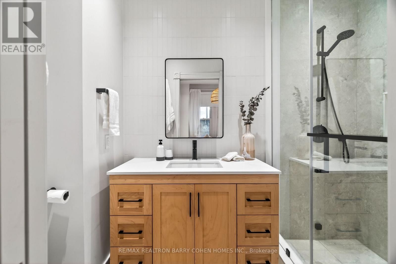 198 MACPHERSON AVENUE Image 28