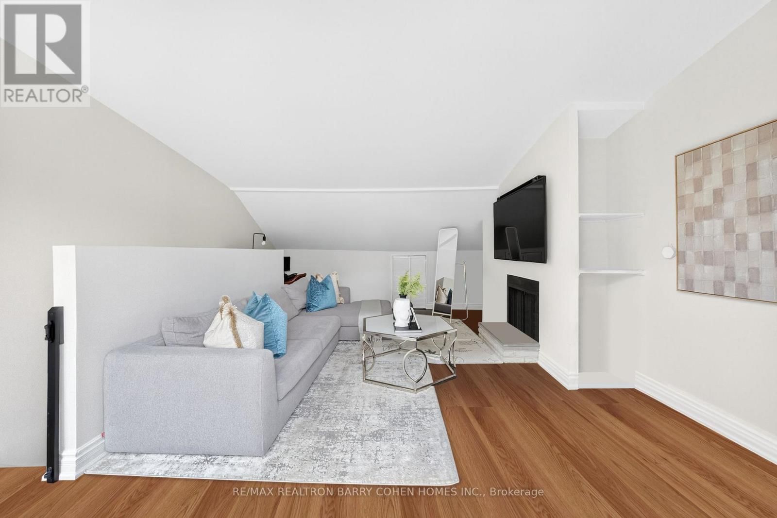 198 MACPHERSON AVENUE Image 39