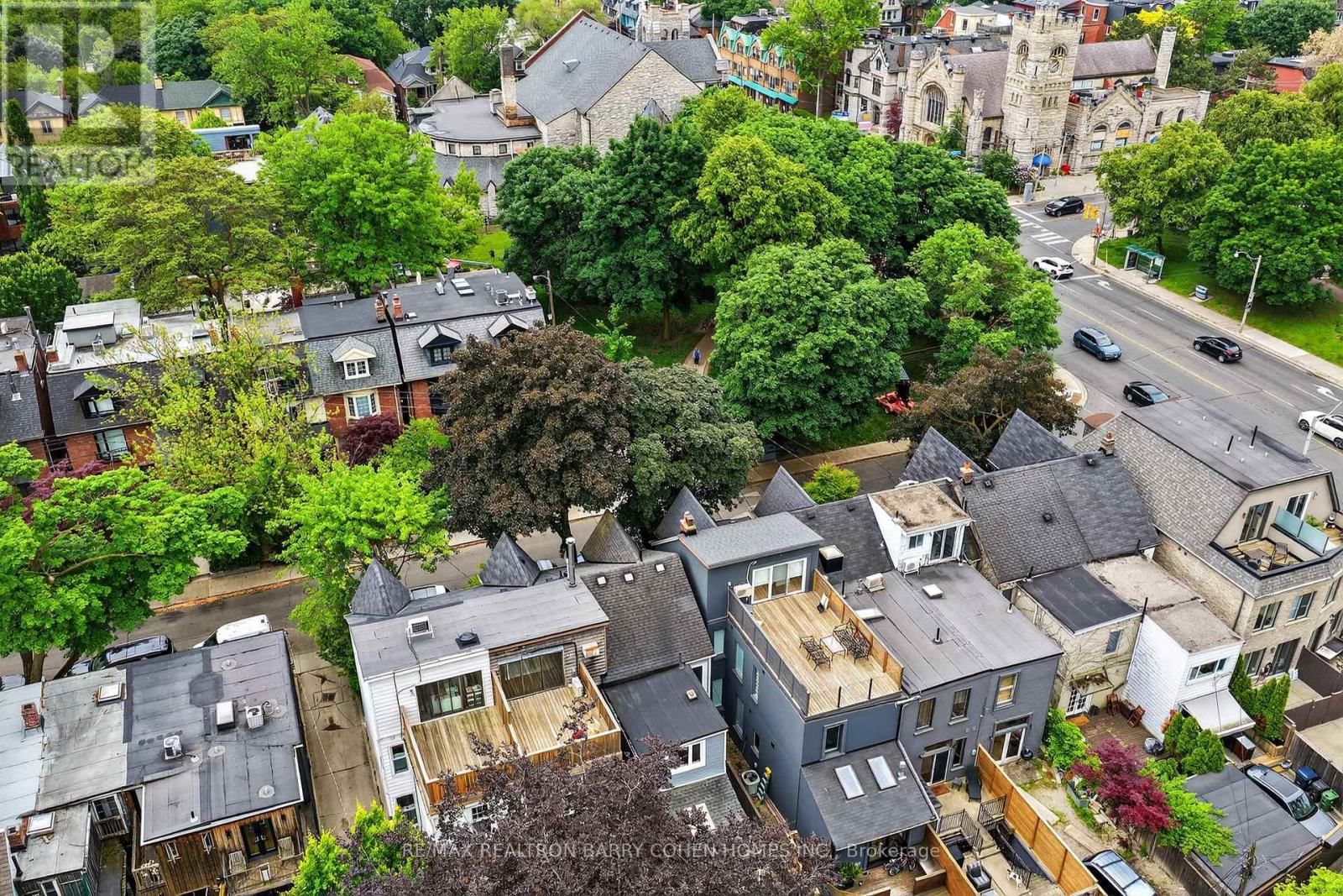 198 MACPHERSON AVENUE Image 43