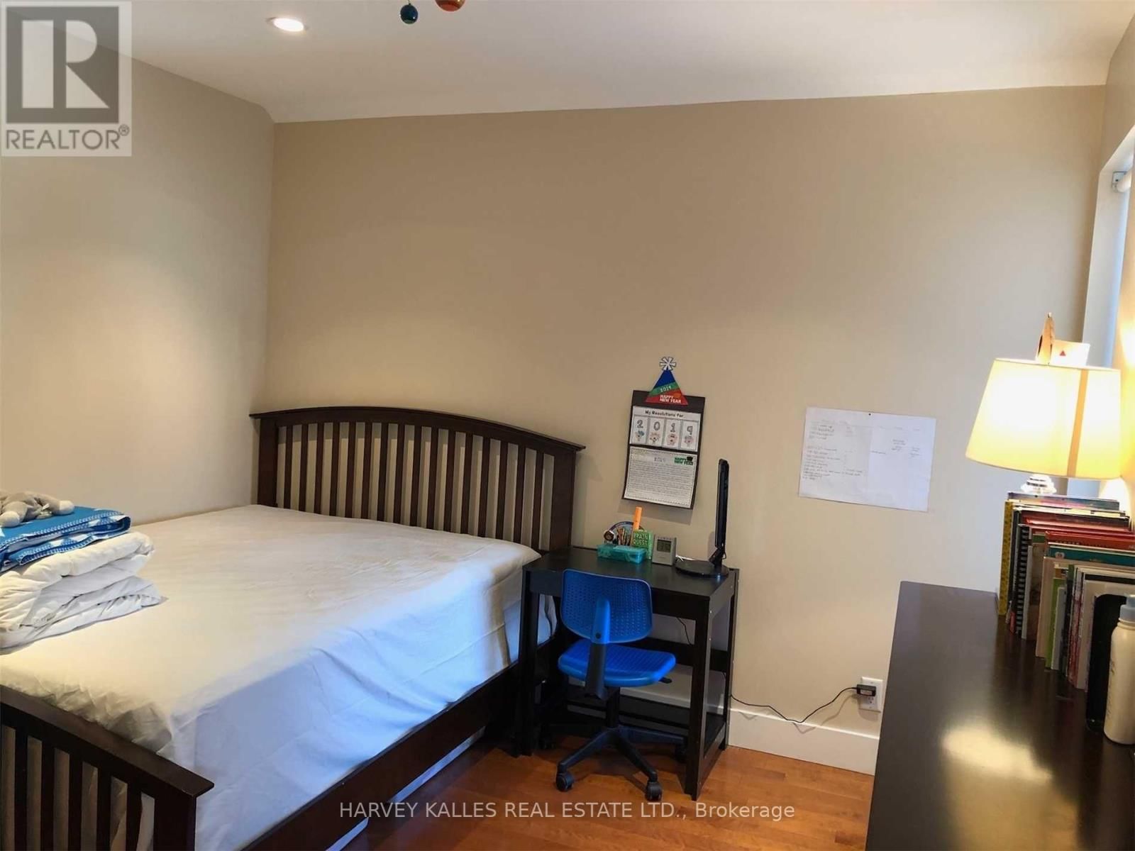 148 ROSLIN AVENUE Image 13