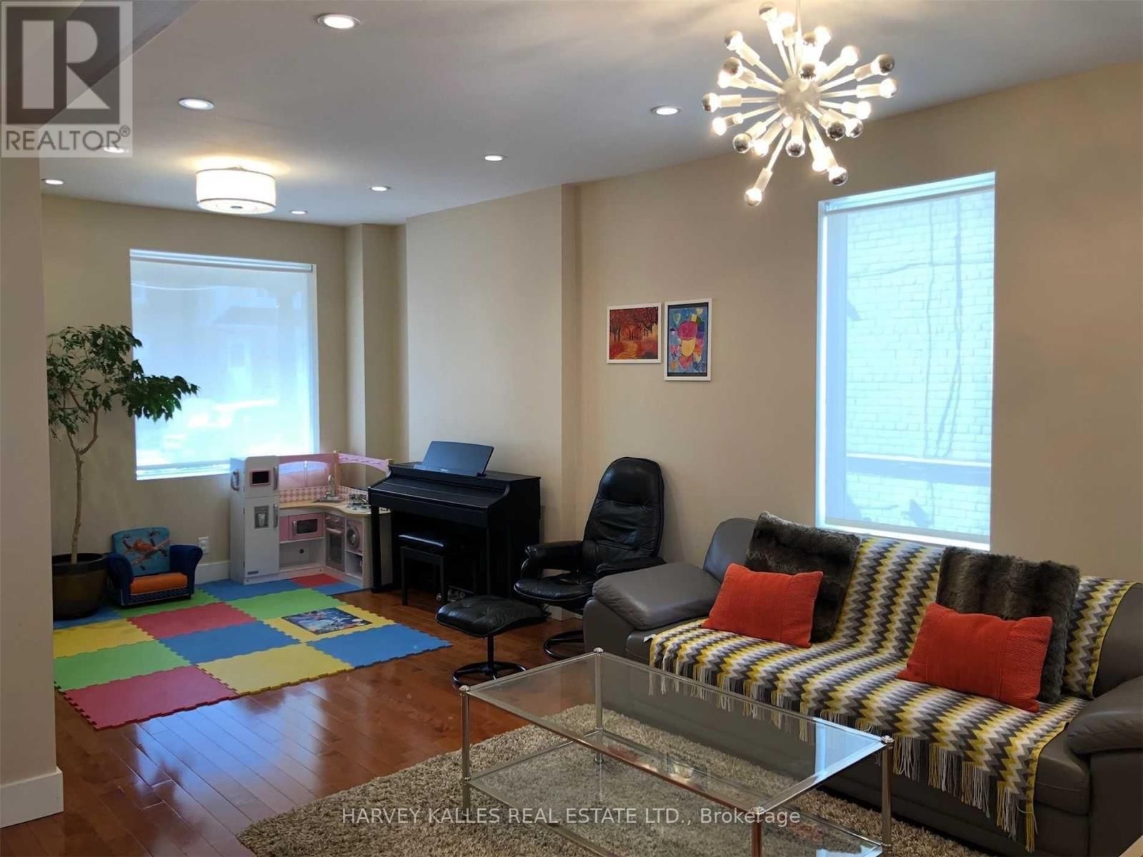 148 ROSLIN AVENUE Image 2