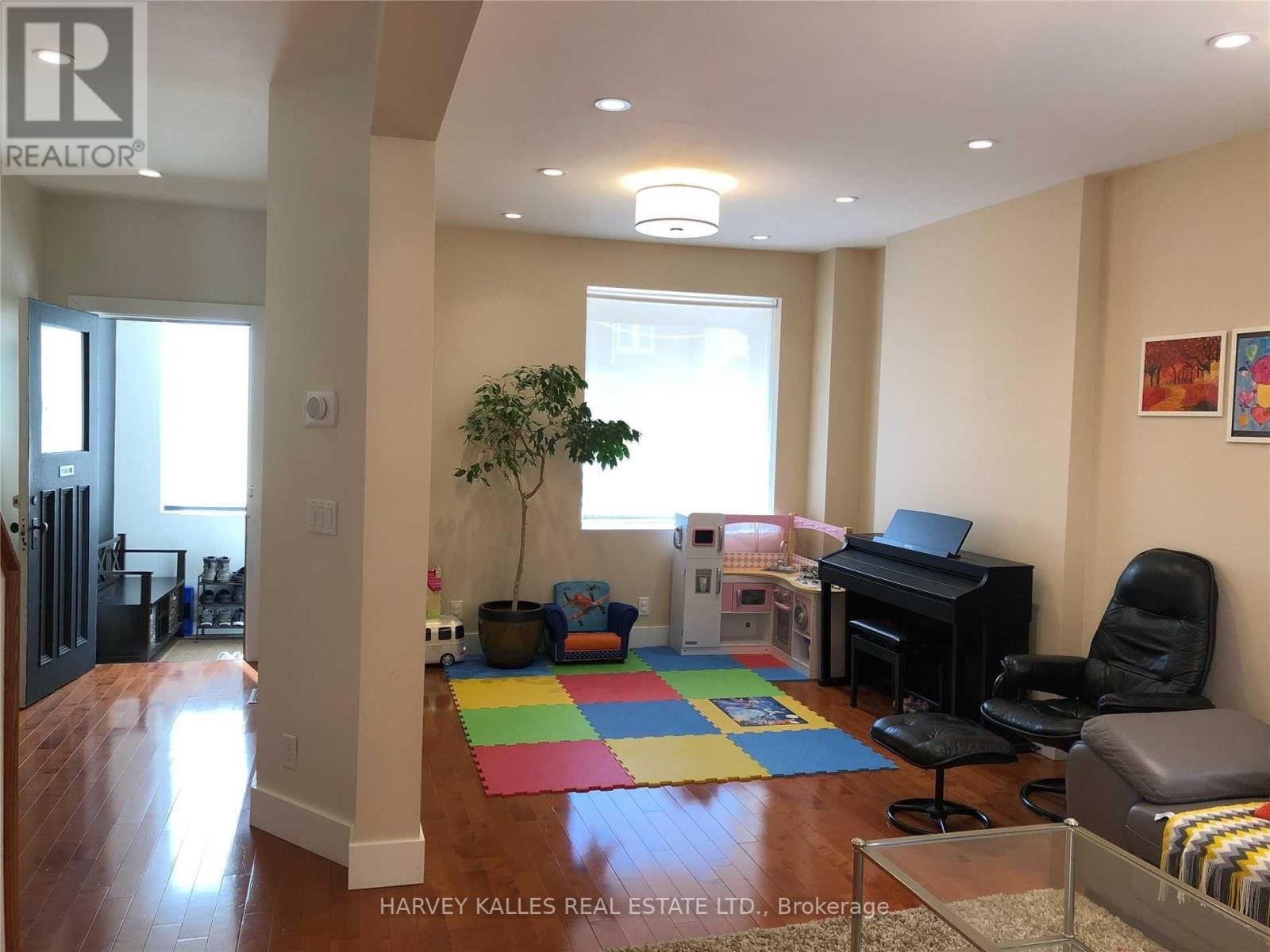 148 ROSLIN AVENUE Image 5