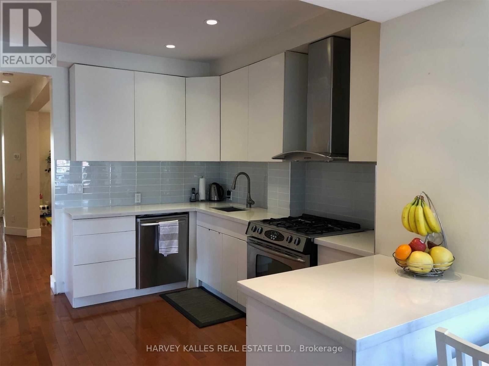 148 ROSLIN AVENUE Image 8