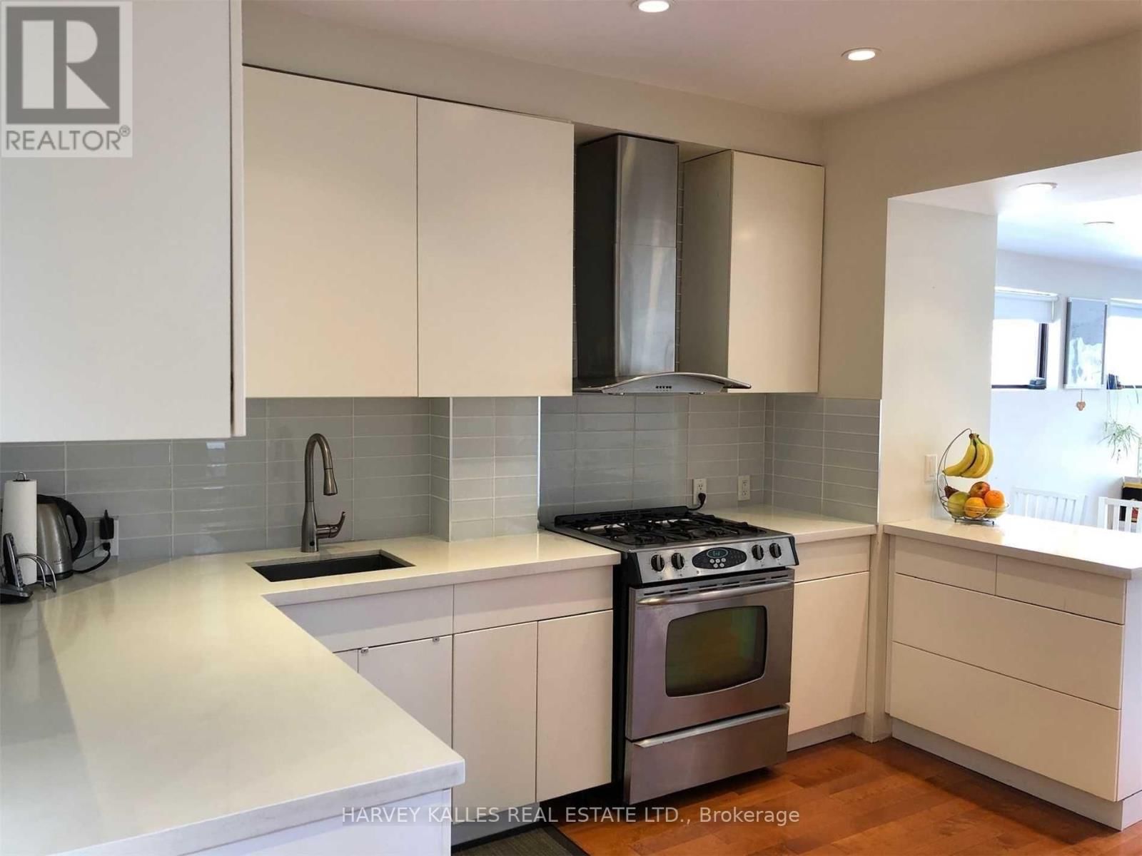 148 ROSLIN AVENUE Image 9