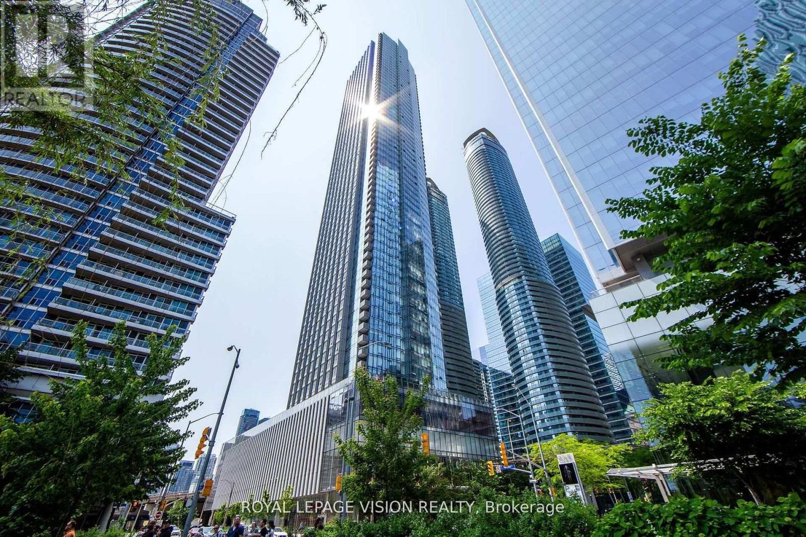 5813 - 10 YORK STREET Image 27