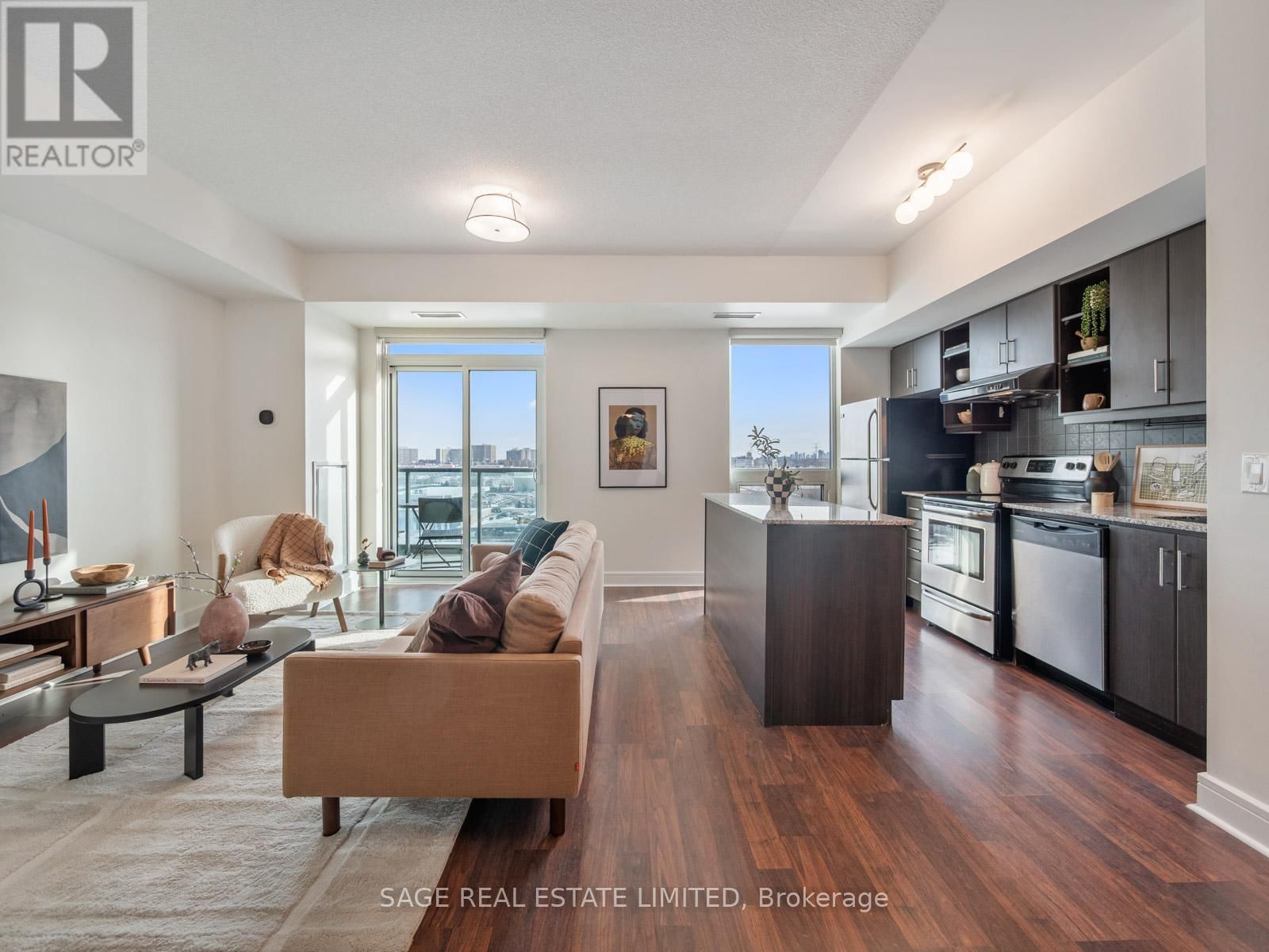 909 - 35 BRIAN PECK CRESCENT Image 16