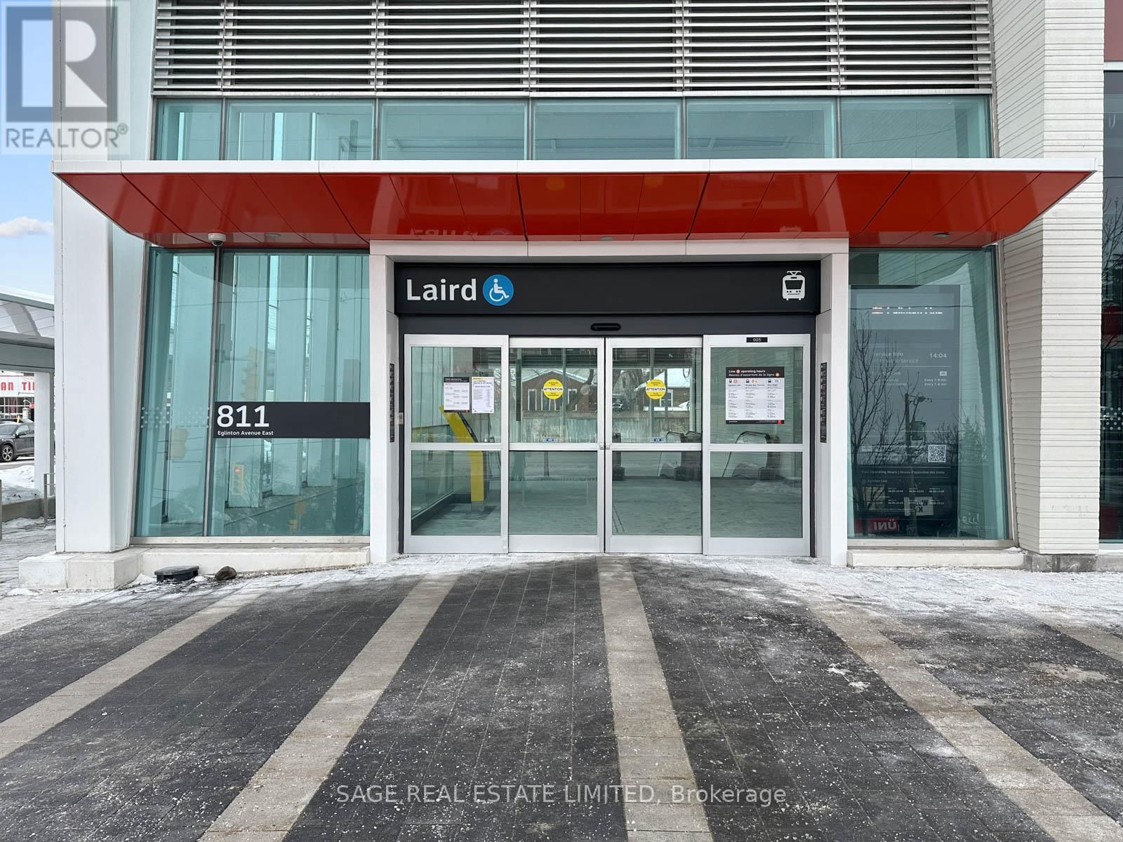 909 - 35 BRIAN PECK CRESCENT Image 2