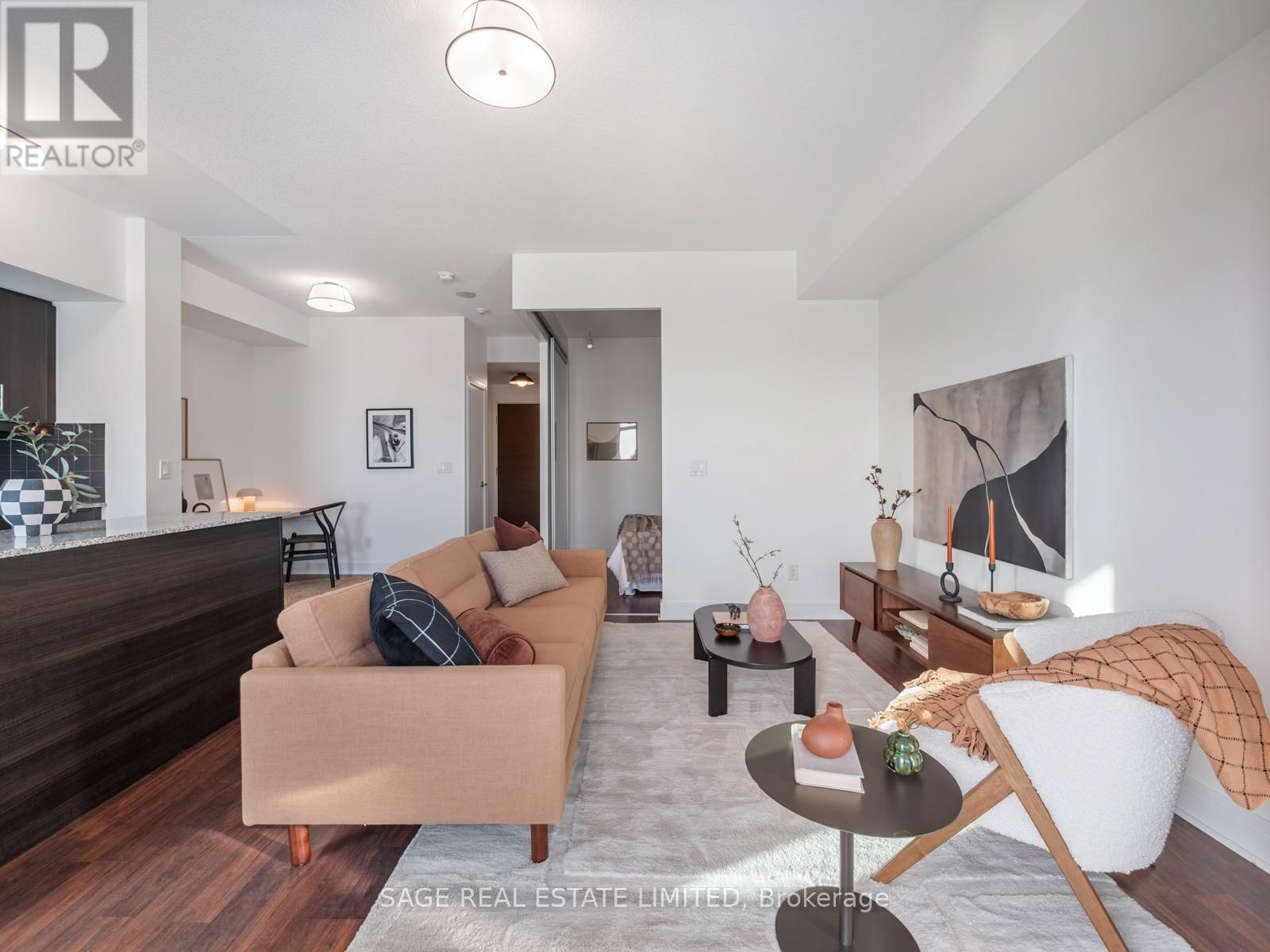 909 - 35 BRIAN PECK CRESCENT Image 21