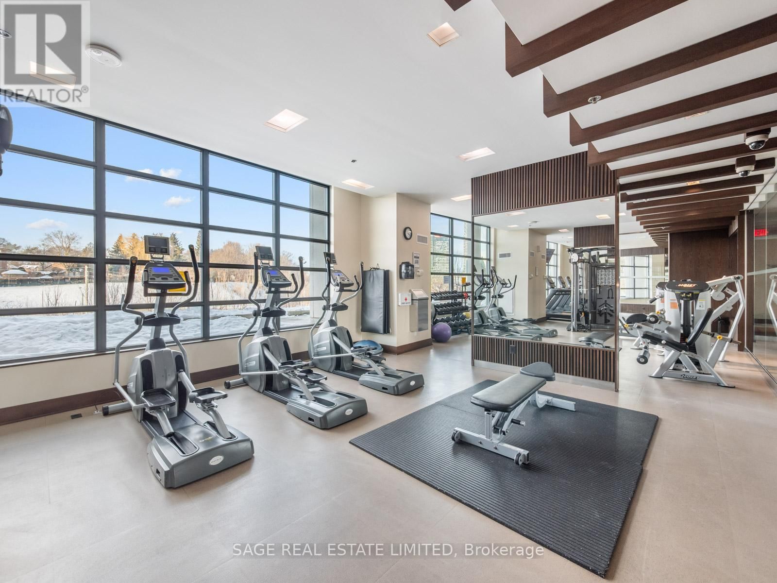 909 - 35 BRIAN PECK CRESCENT Image 29