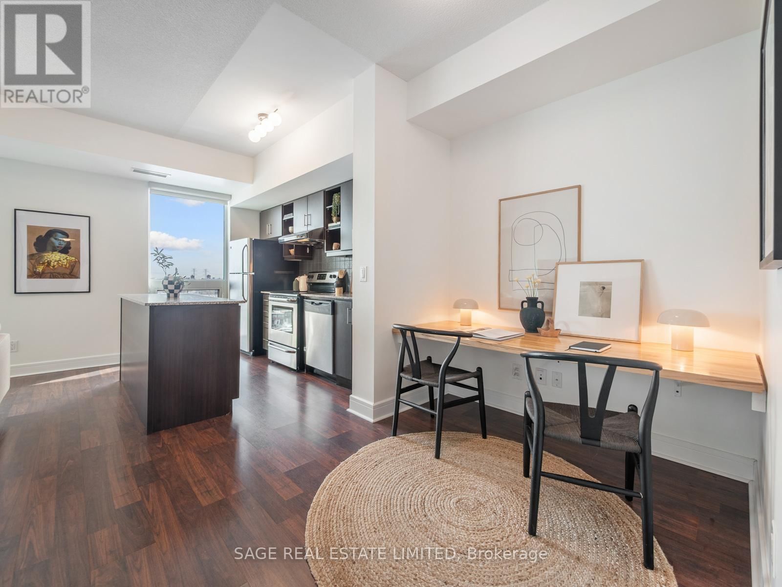 909 - 35 BRIAN PECK CRESCENT Image 6