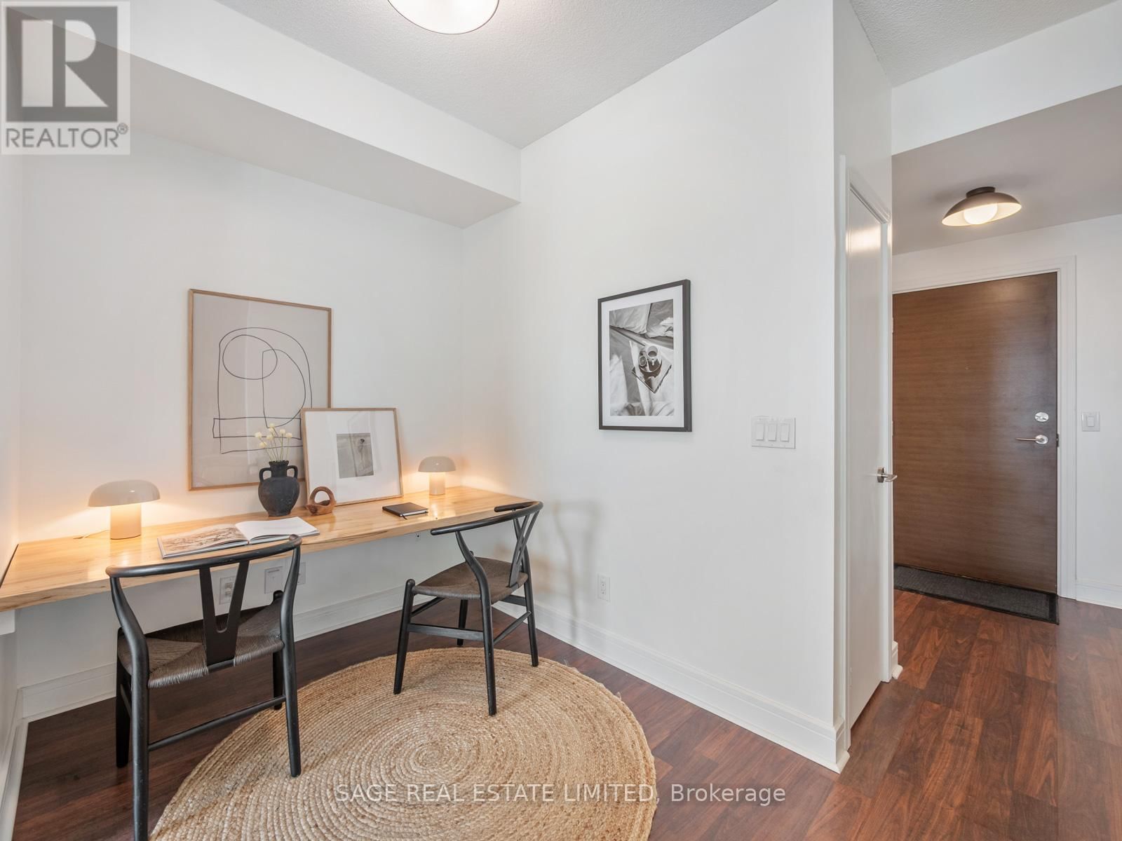 909 - 35 BRIAN PECK CRESCENT Image 8