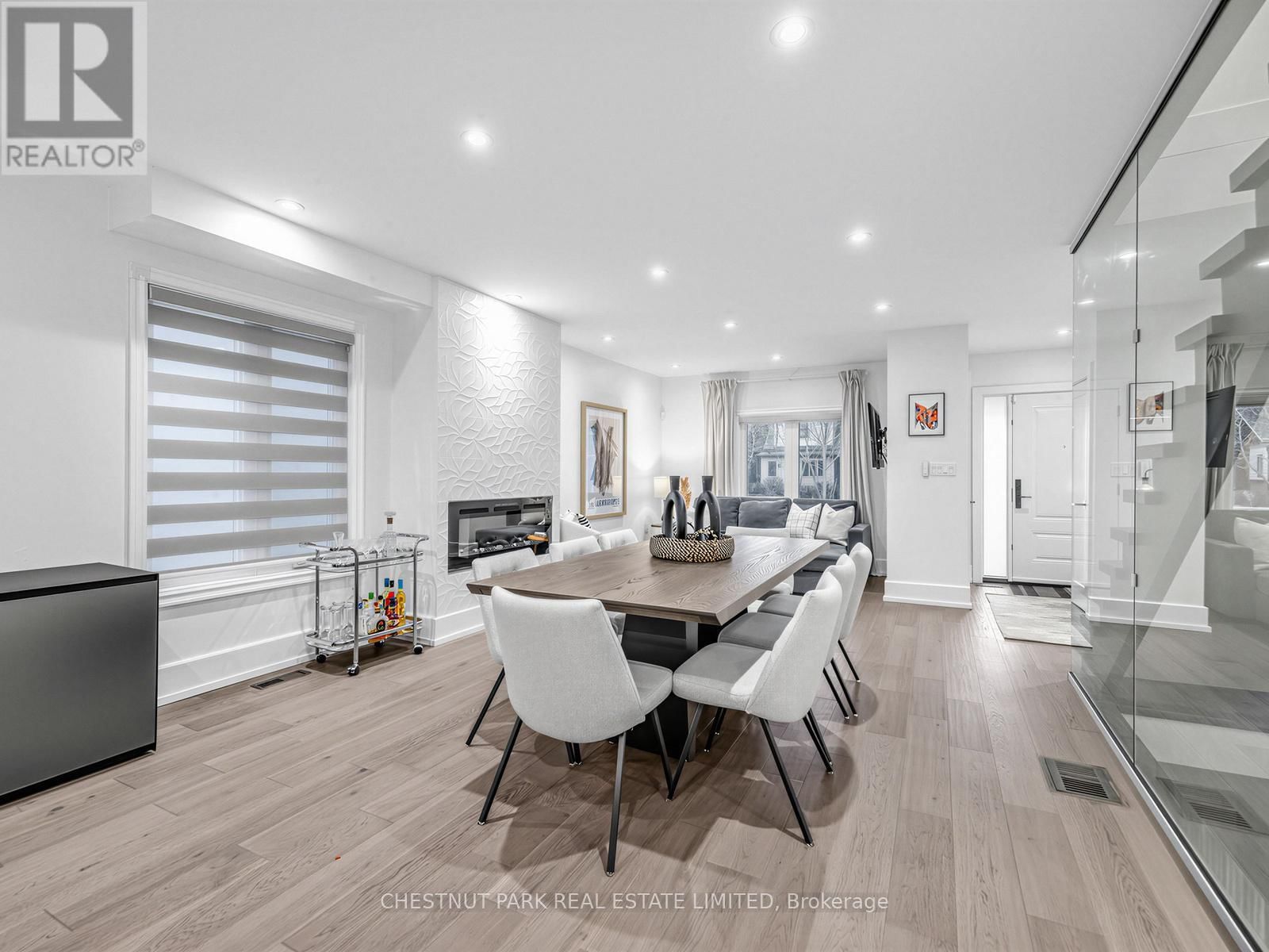 209 ROBINA AVENUE Image 11