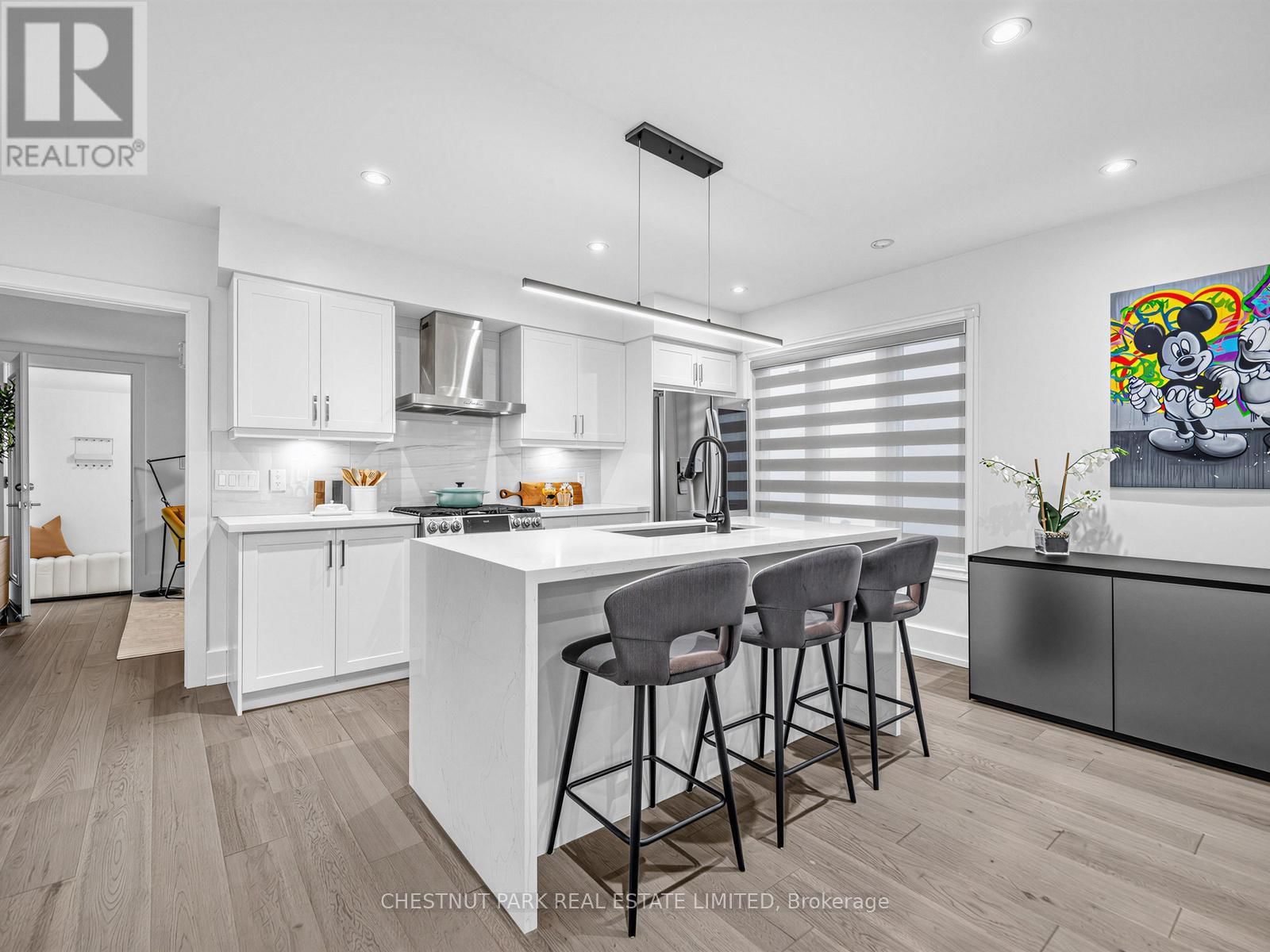 209 ROBINA AVENUE Image 14