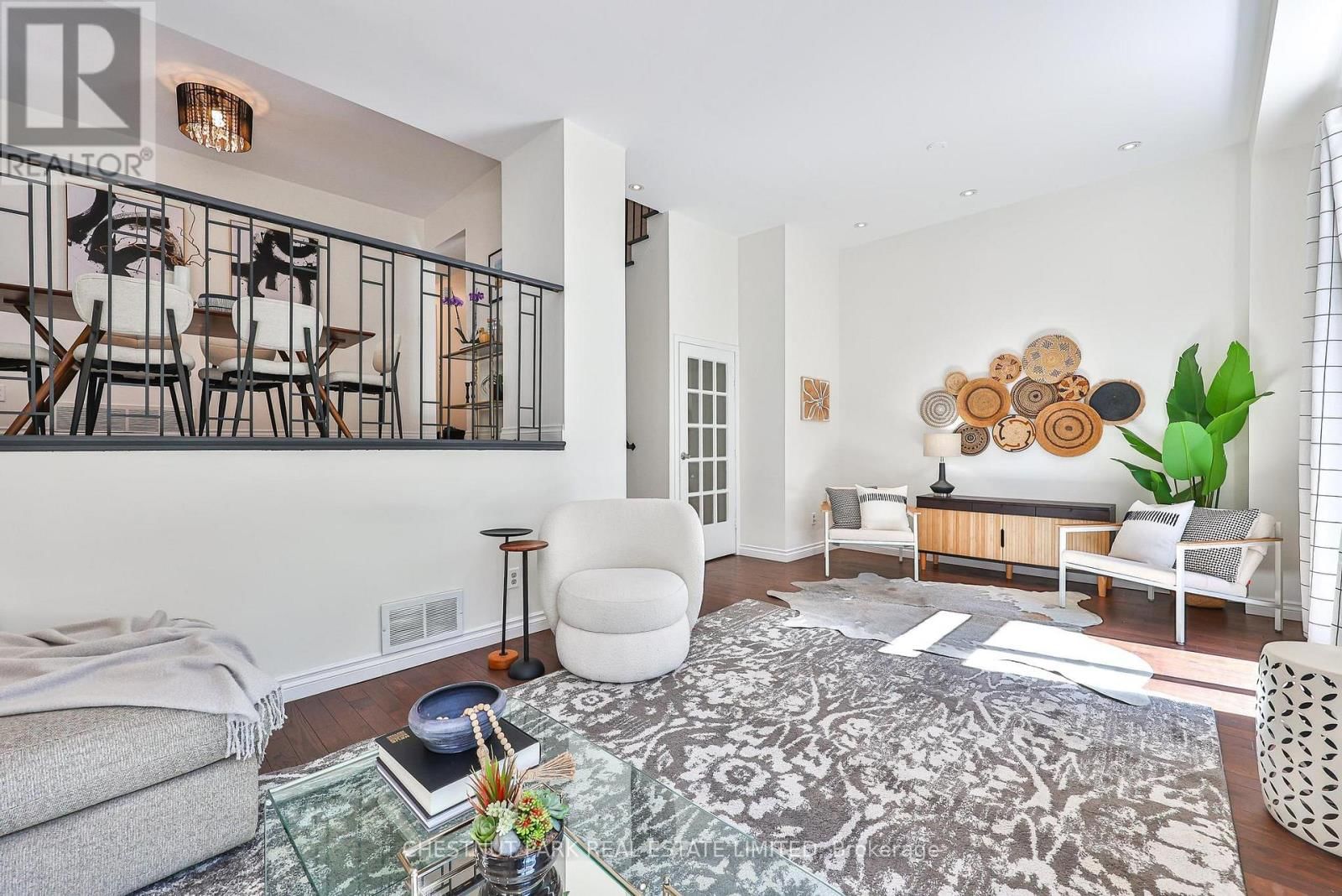 54 LOGANBERRY CRESCENT Image 12