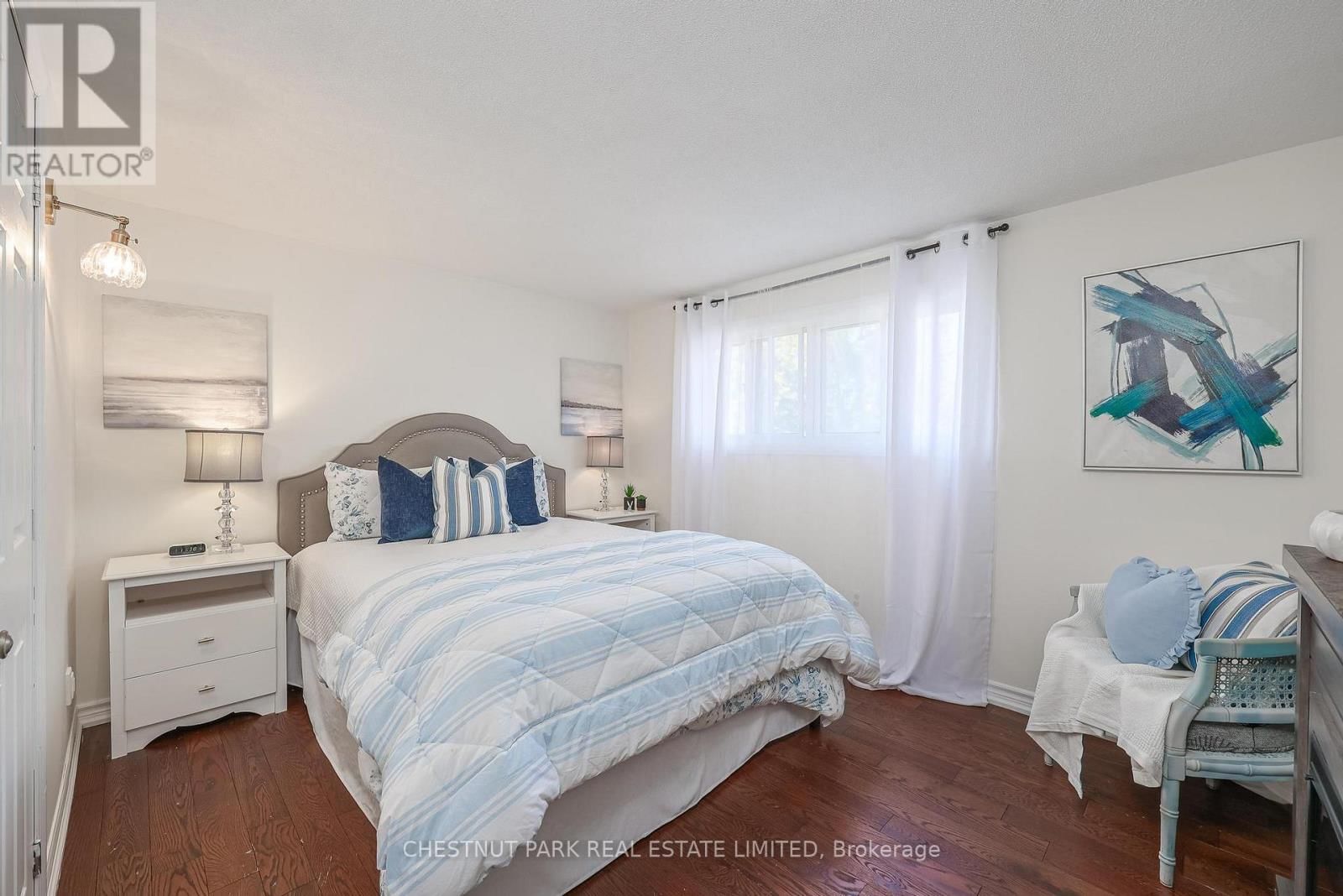 54 LOGANBERRY CRESCENT Image 17