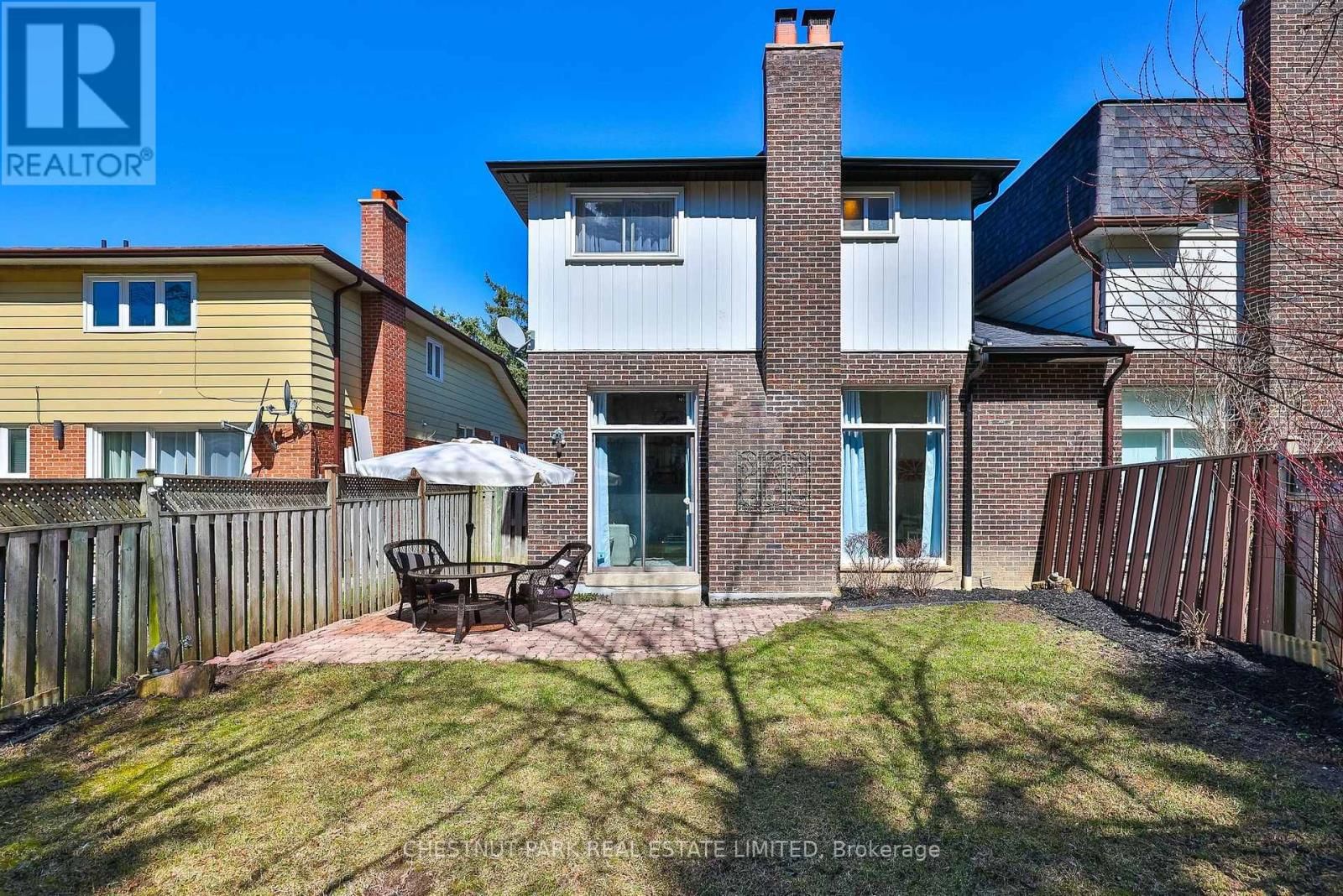 54 LOGANBERRY CRESCENT Image 21