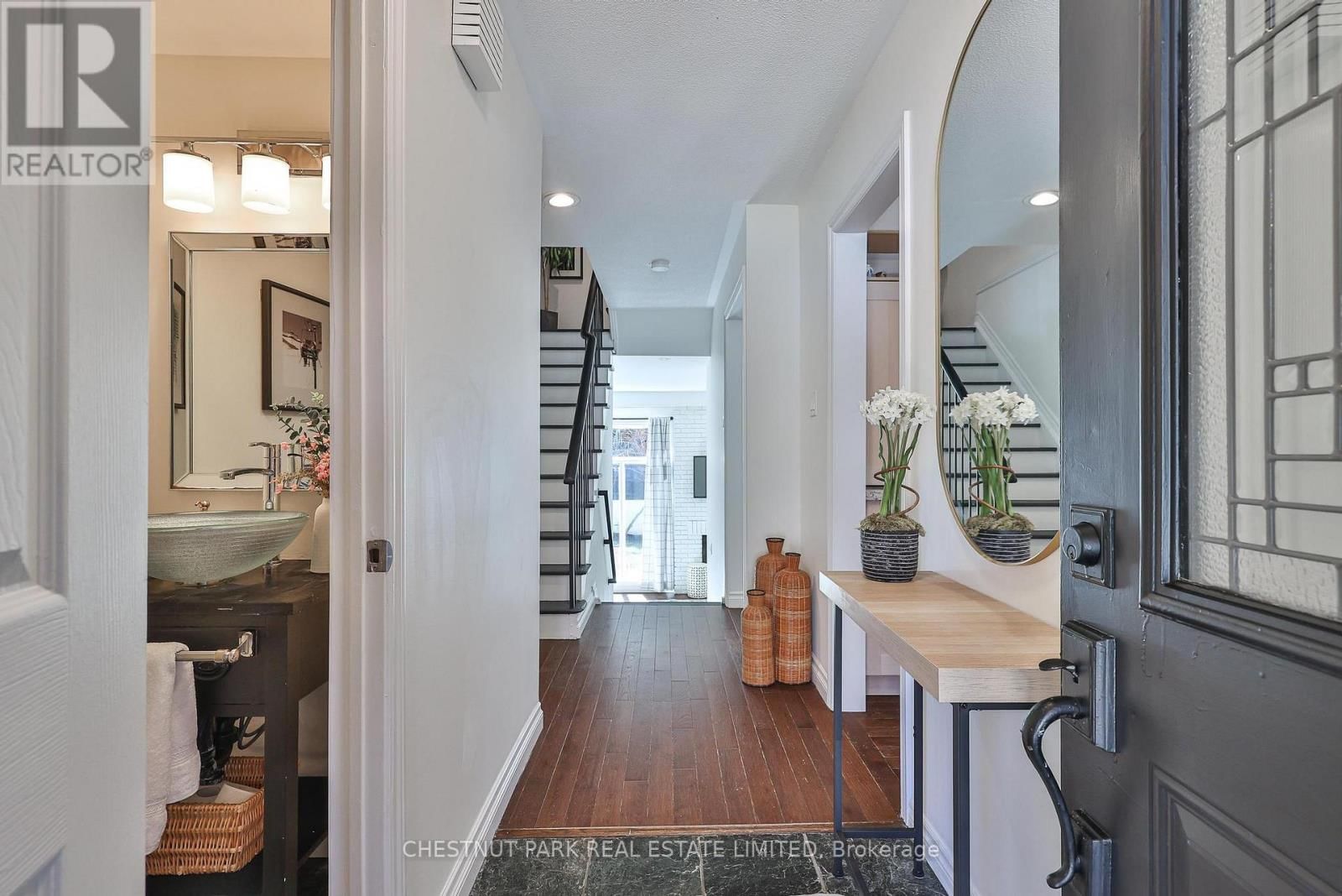 54 LOGANBERRY CRESCENT Image 3