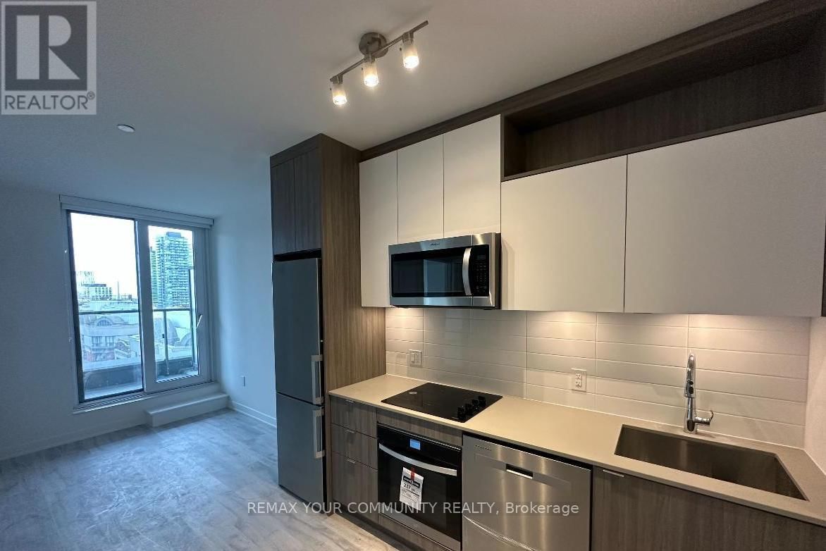 1005 - 70 PRINCESS STREET Image 3