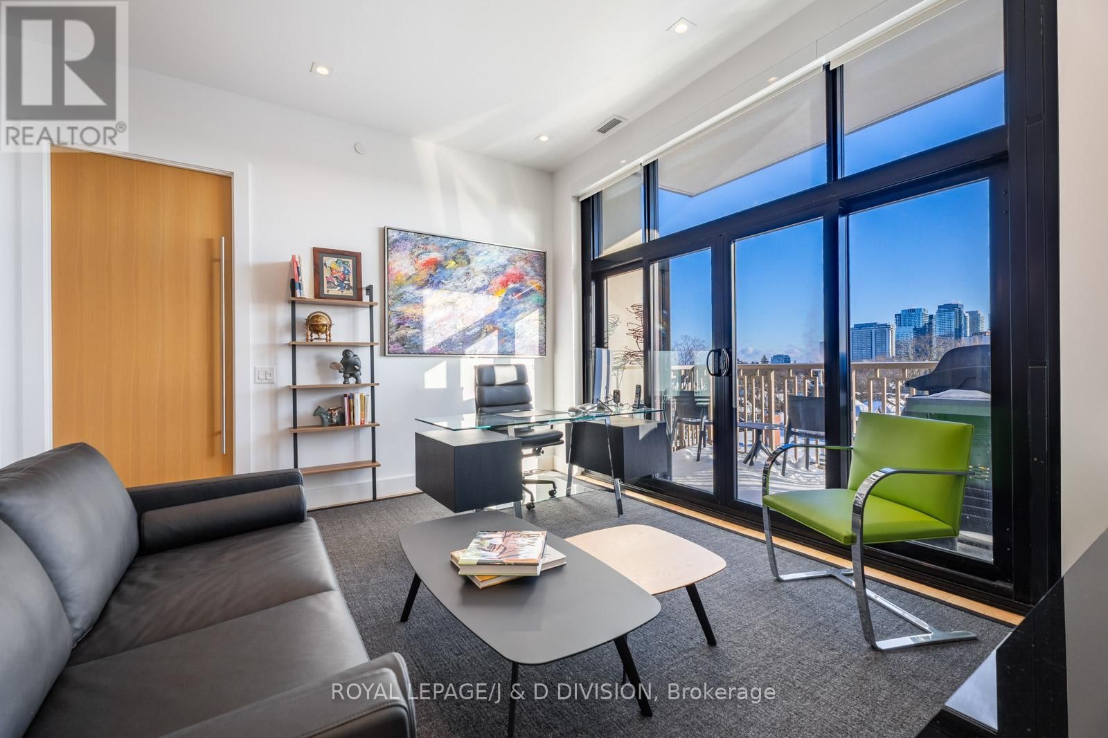 710 - 1 STRATHGOWAN AVENUE Image 10