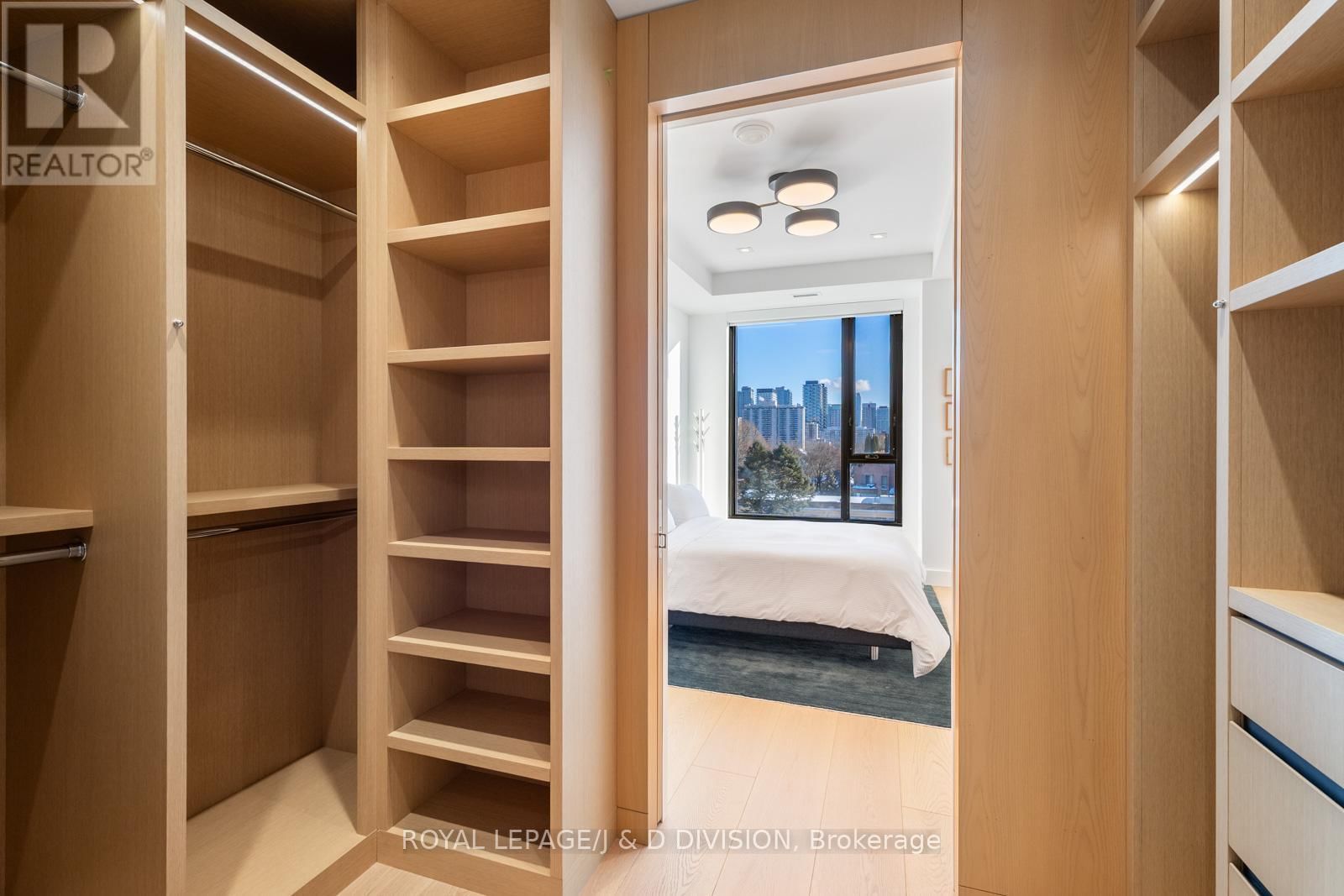 710 - 1 STRATHGOWAN AVENUE Image 15