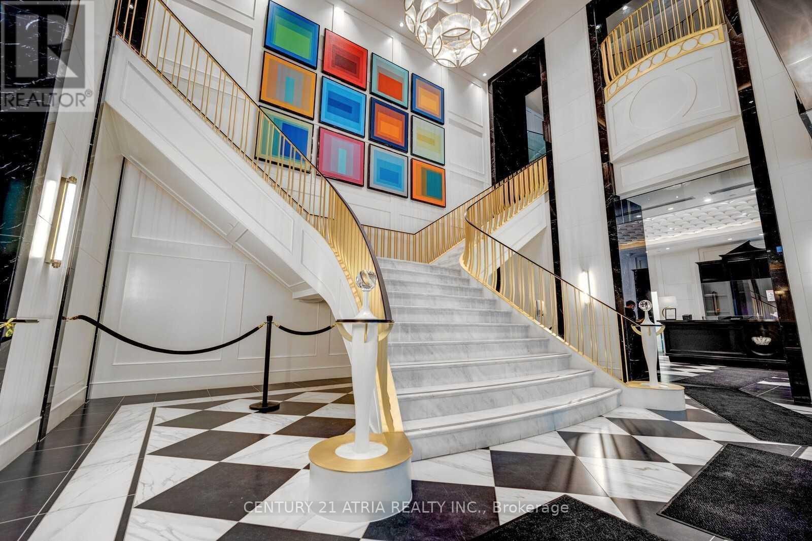 3007 - 955 BAY STREET Image 2