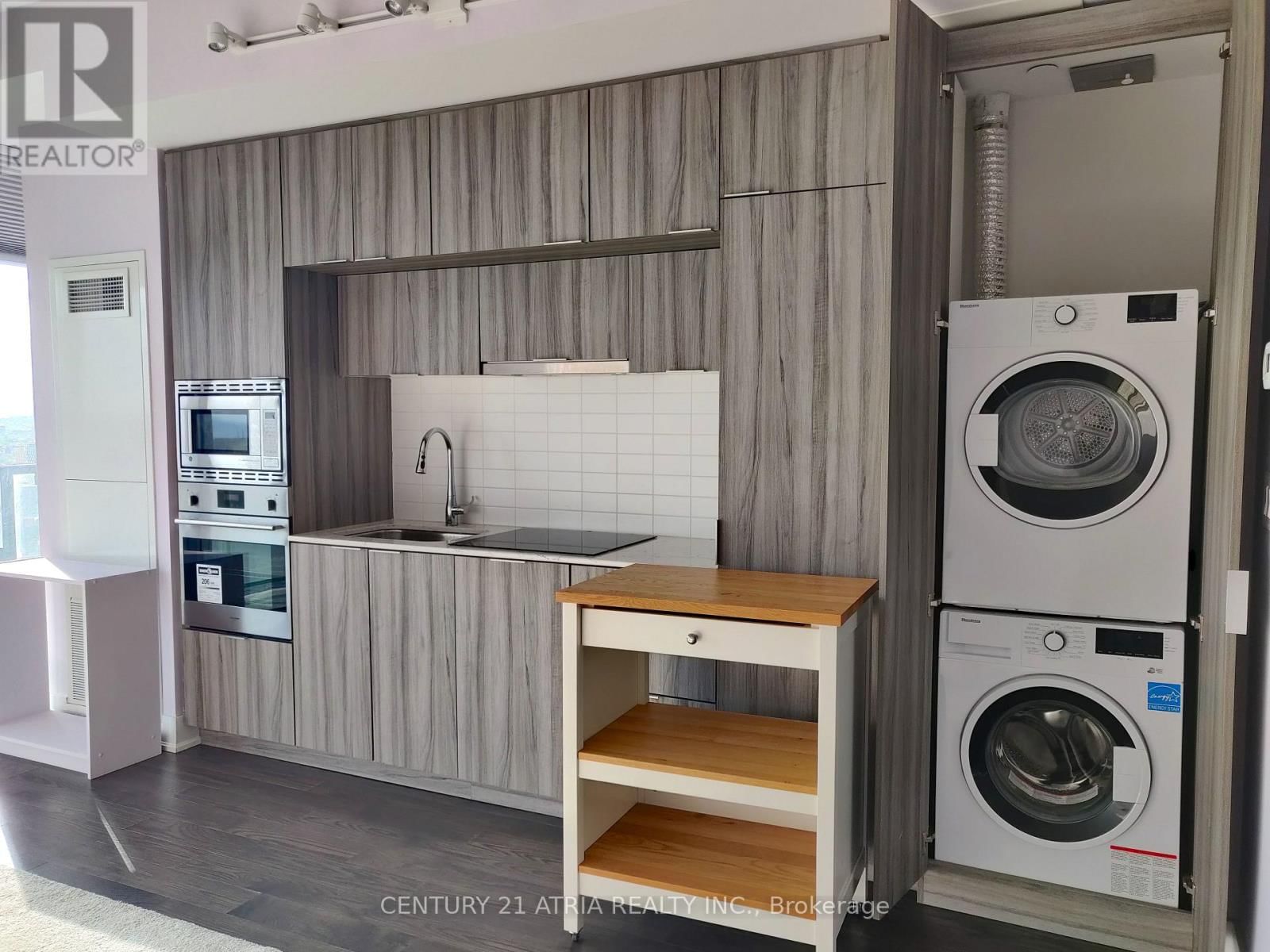 3007 - 955 BAY STREET Image 9