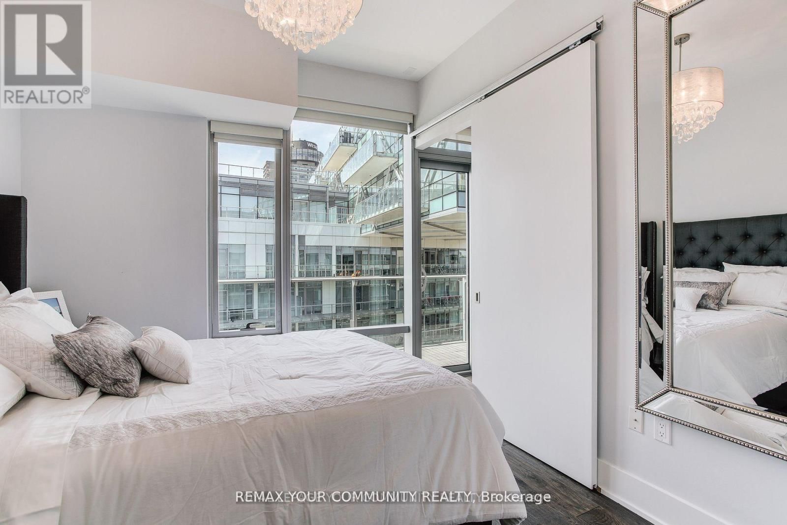 1109 - 39 QUEENS QUAY EAST Image 23