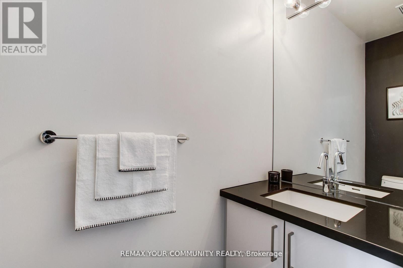 1109 - 39 QUEENS QUAY EAST Image 26