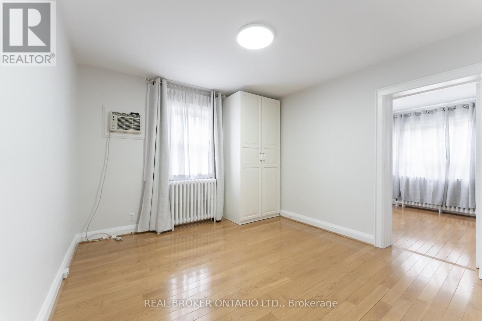 Unit 3 - 462 ORIOLE PARKWAY Image 17