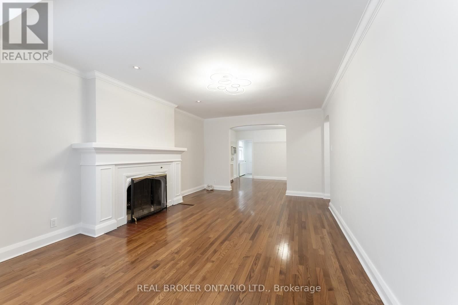 Unit 3 - 462 ORIOLE PARKWAY Image 4