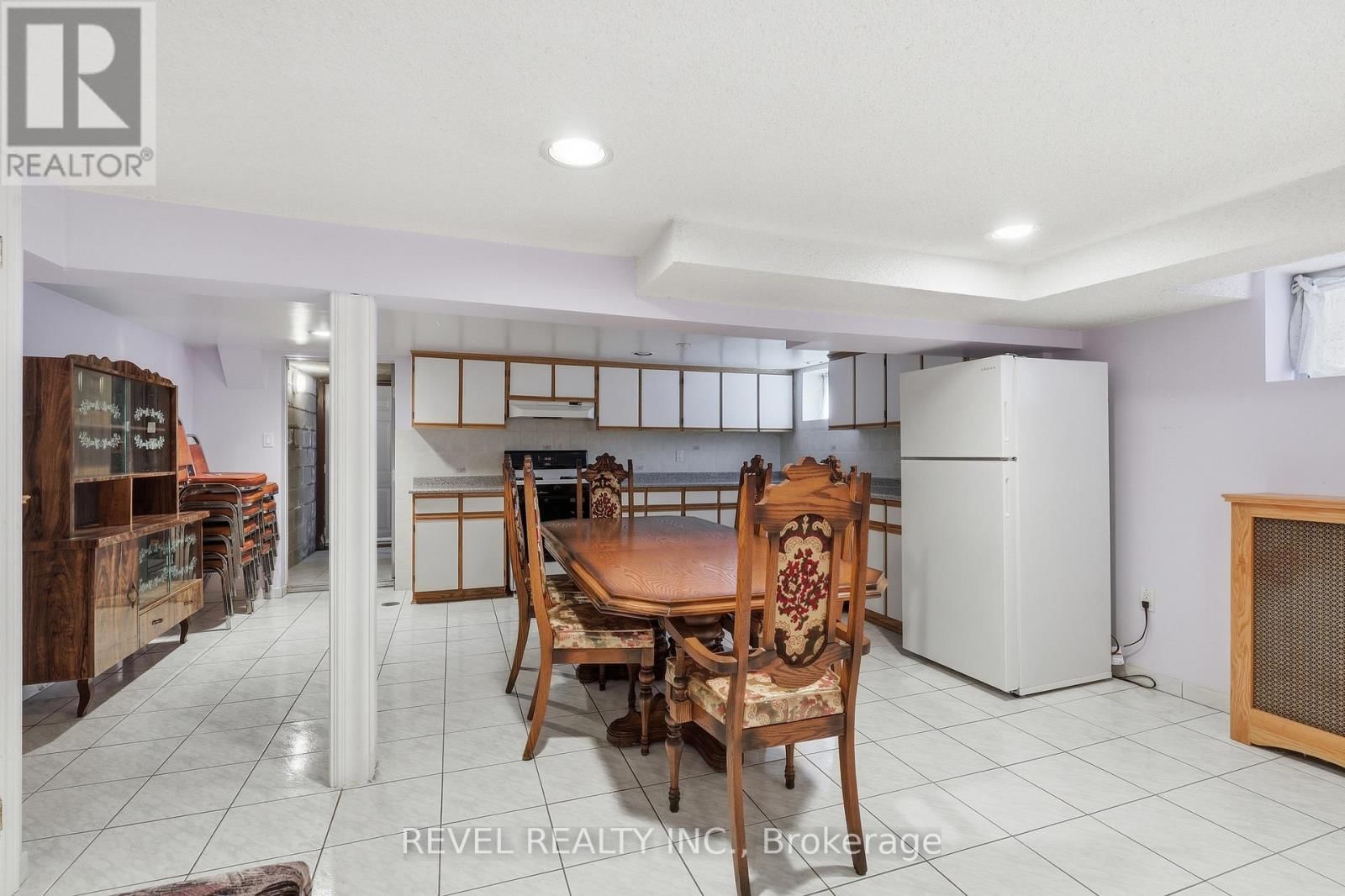 245 LAUDER AVENUE Image 19