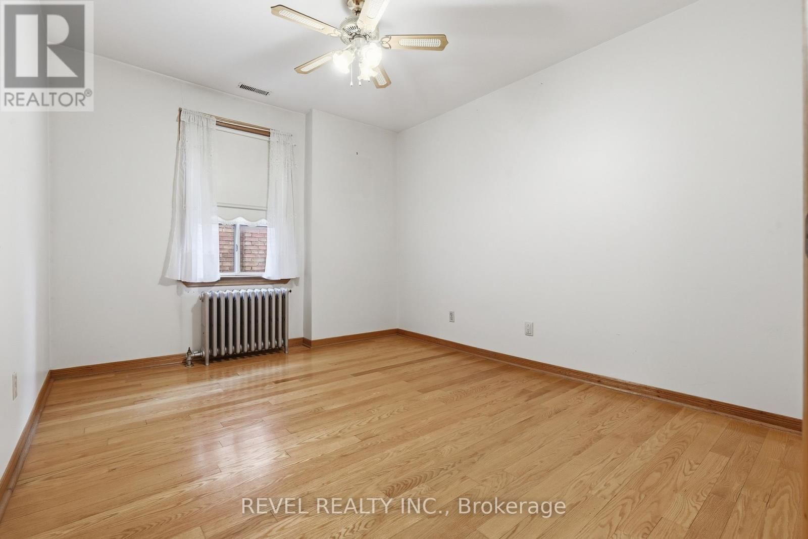 245 LAUDER AVENUE Image 33